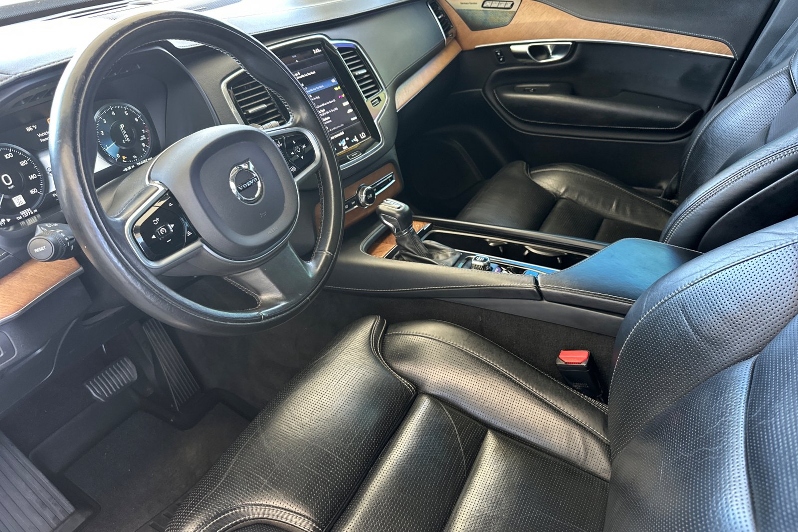 Used 2020 Gray Volvo T6 Inscription image 11