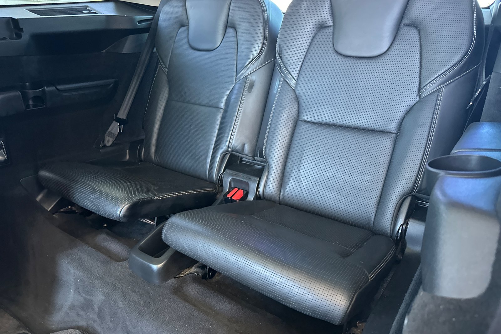 Used 2020 Gray Volvo T6 Inscription image 18