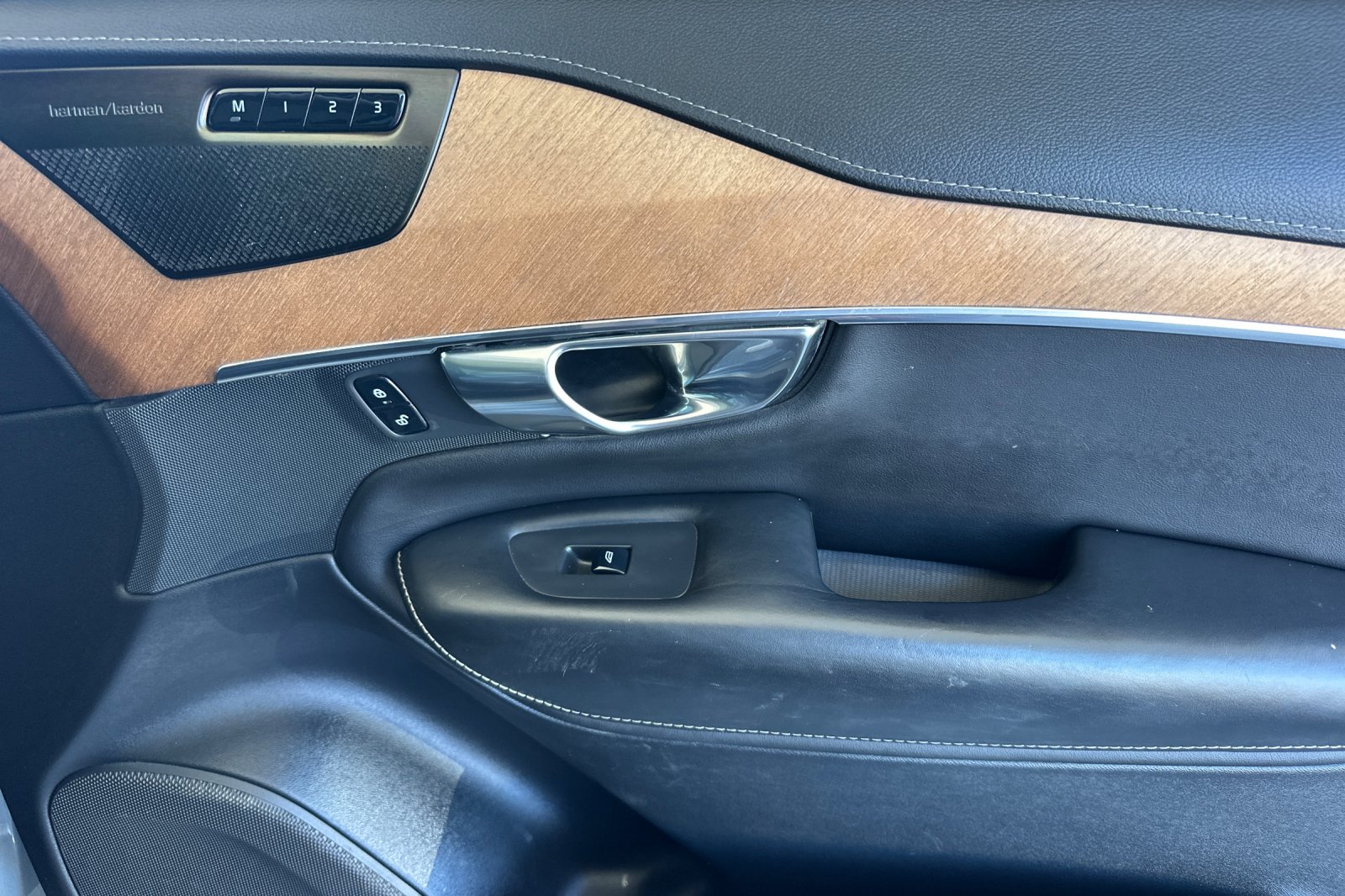 Used 2020 Gray Volvo T6 Inscription image 22