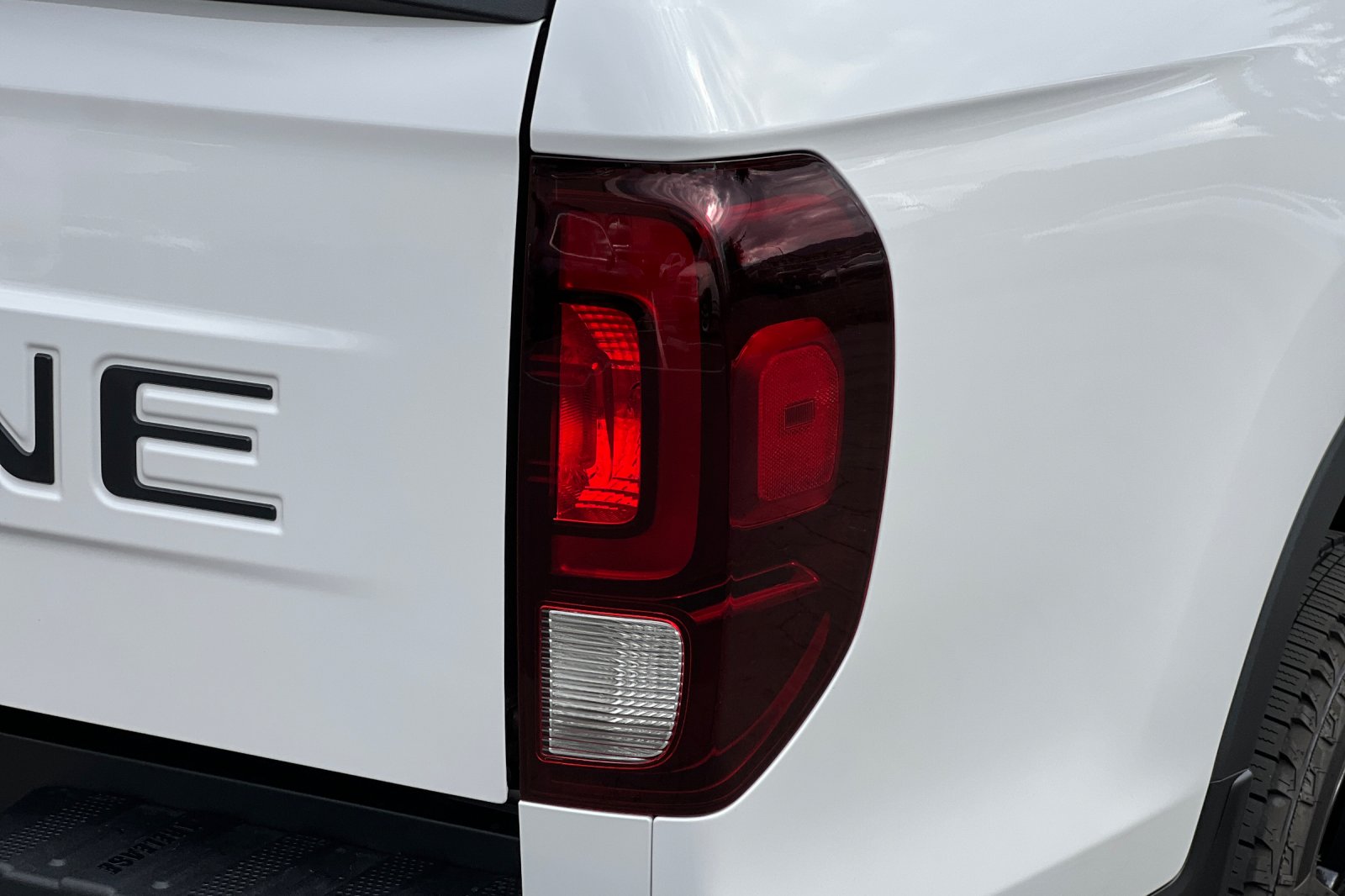 New 2026 Platinum White Pearl Honda Black Edition image 31