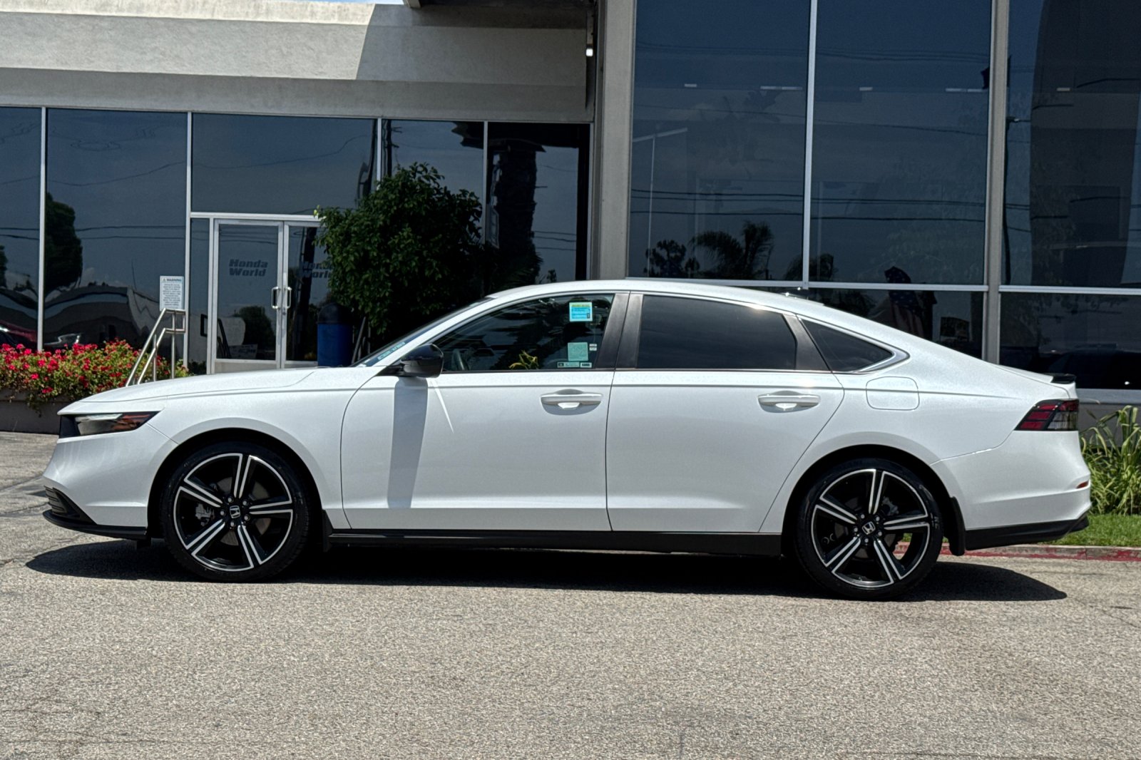 Certified Used 2023 Platinum White Pearl Honda Sport image 7