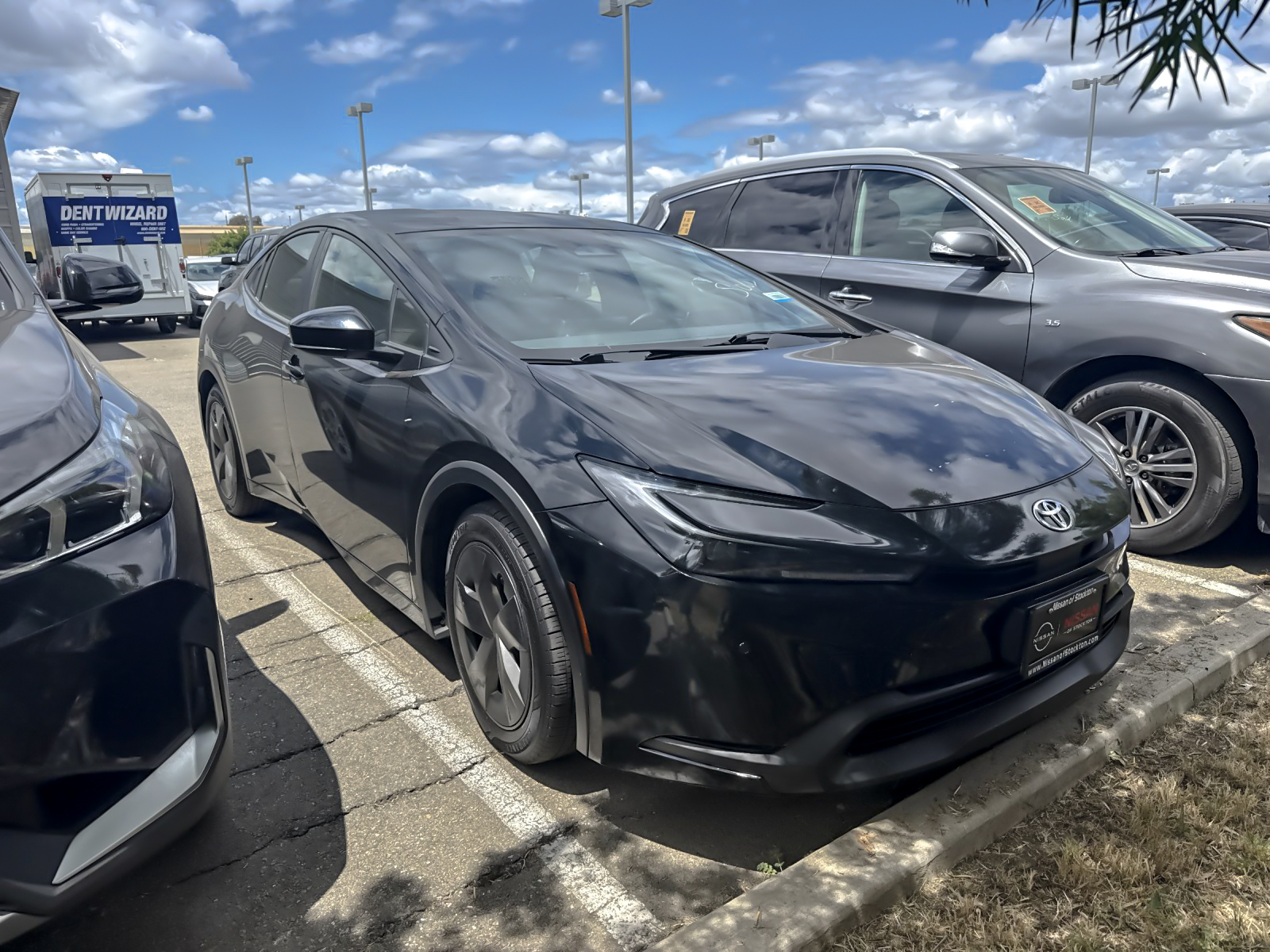 2023 Toyota Prius LE FWD's photo