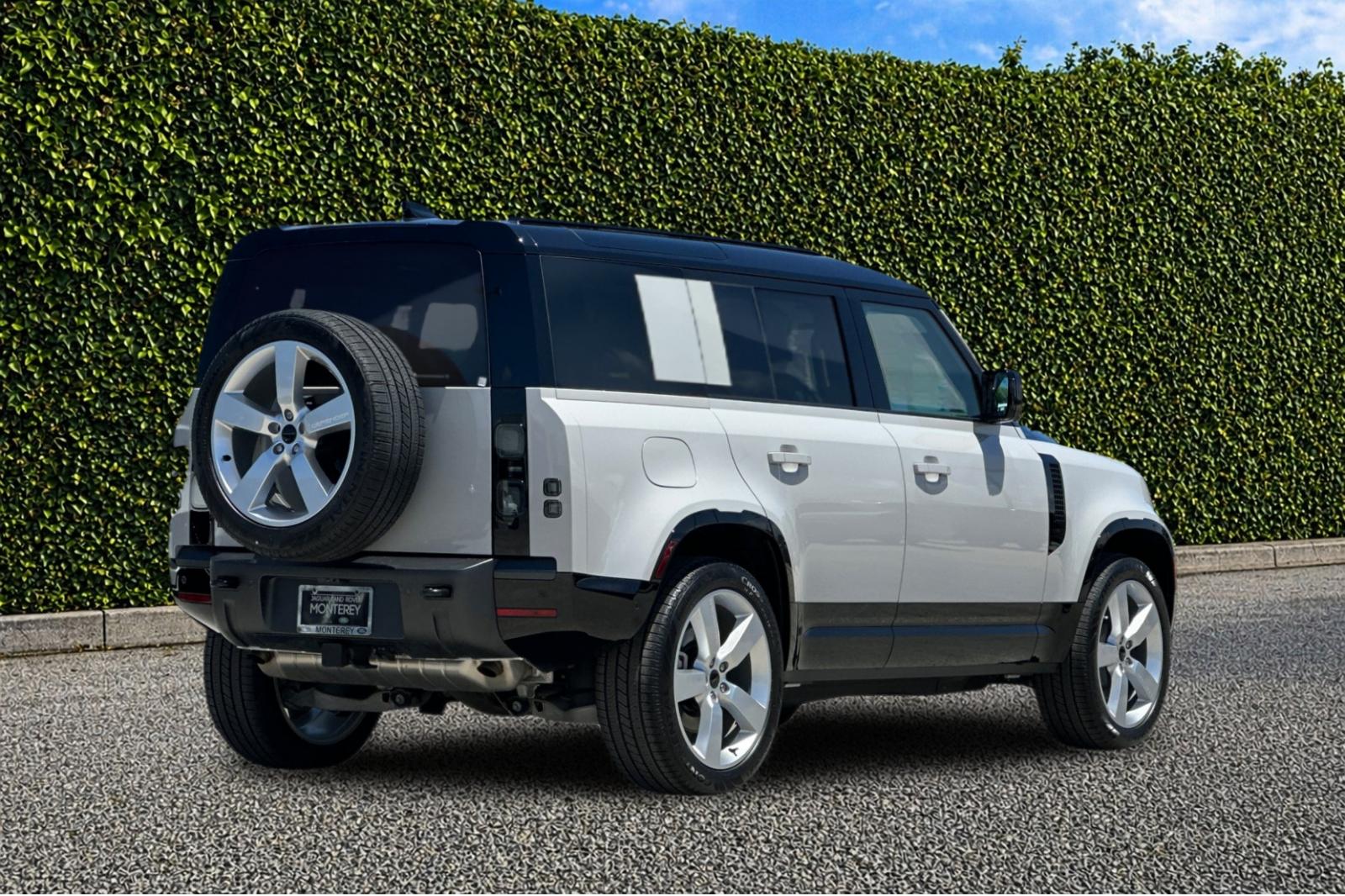 New 2026 Borasco Grey Land Rover X-Dynamic SE image 6