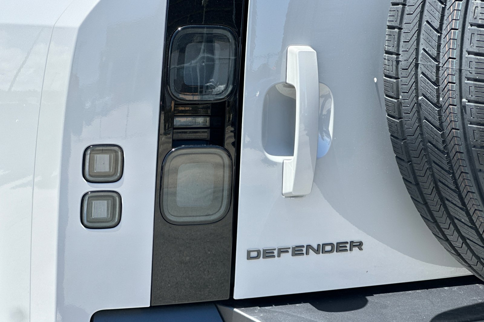 New 2026 Borasco Grey Land Rover X-Dynamic SE image 27