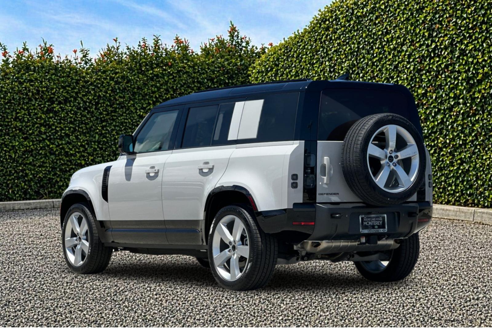 New 2026 Borasco Grey Land Rover X-Dynamic SE image 4