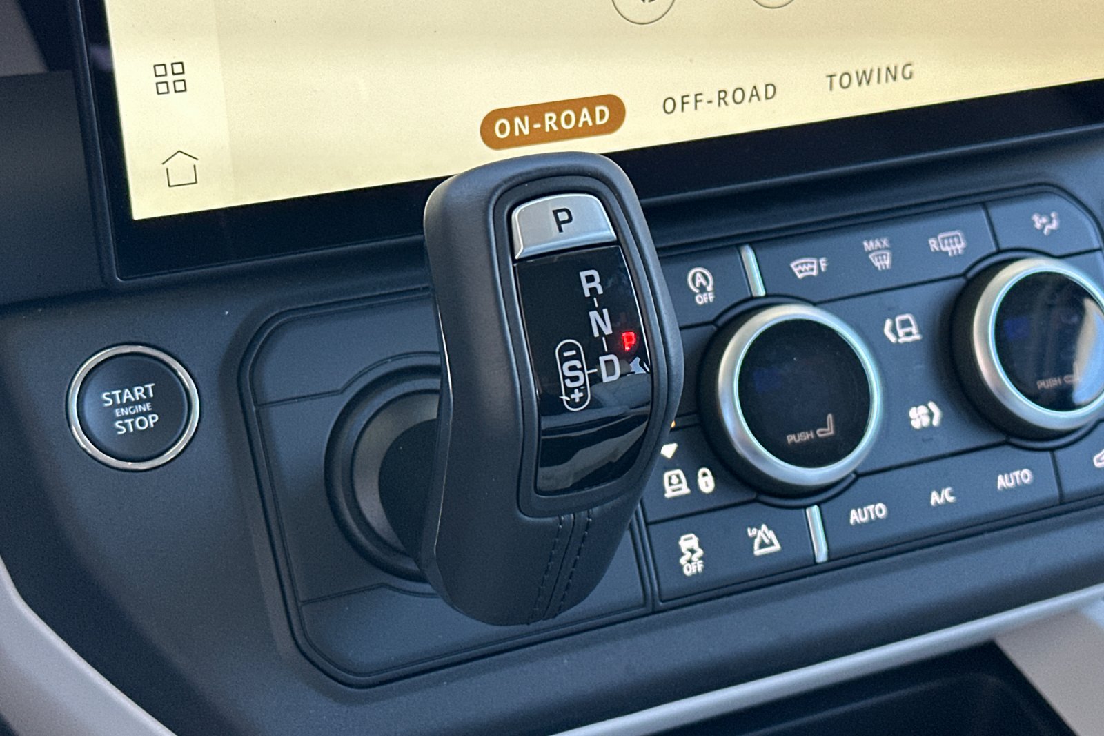 New 2026 Borasco Grey Land Rover X-Dynamic SE image 22