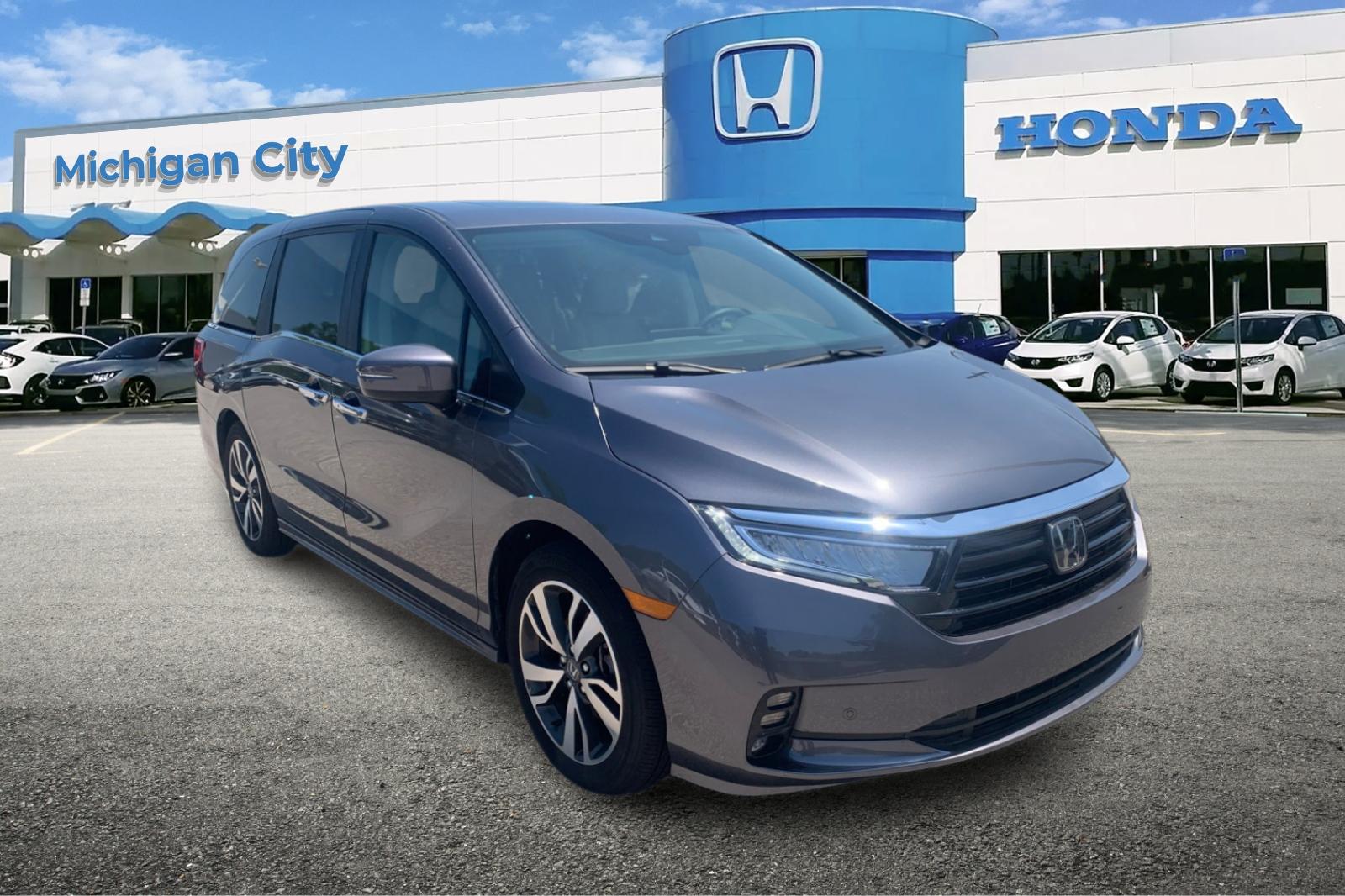Certified Used 2024 Gray Honda Touring image 7