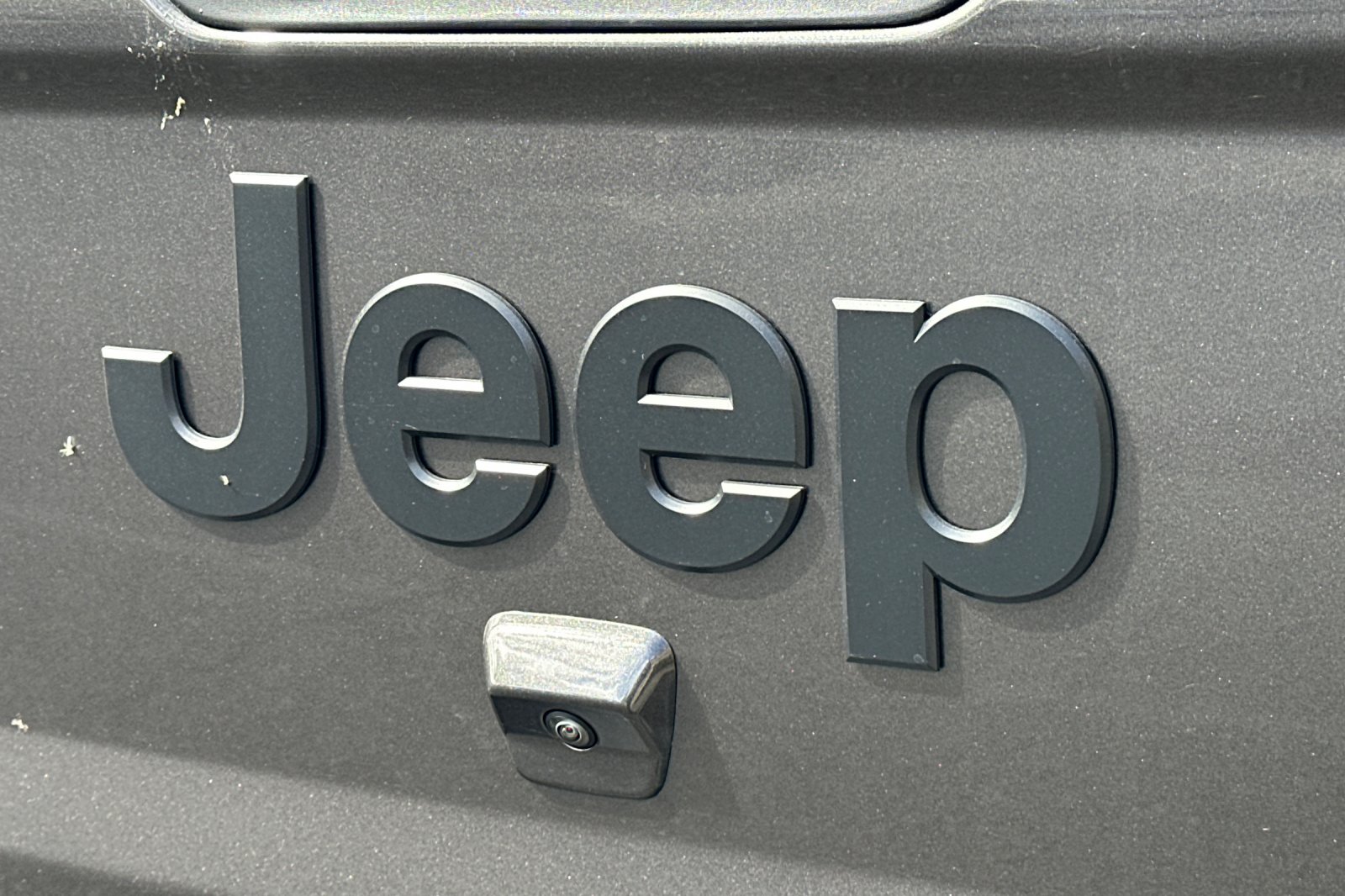 New 2026 Granite Crystal Metallic Clearcoat Jeep 85th Anniversary Edition image 25