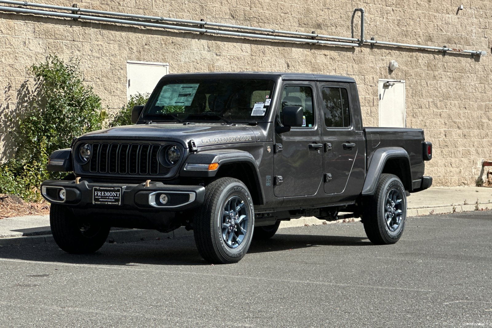 New 2026 Granite Crystal Metallic Clearcoat Jeep 85th Anniversary Edition image 7