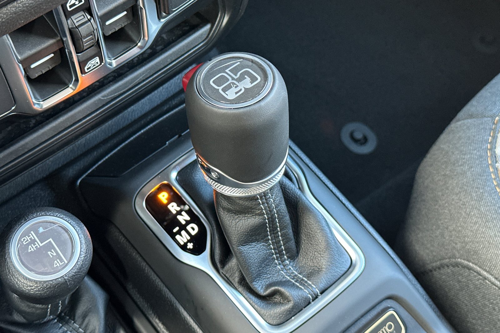 New 2026 Granite Crystal Metallic Clearcoat Jeep 85th Anniversary Edition image 20