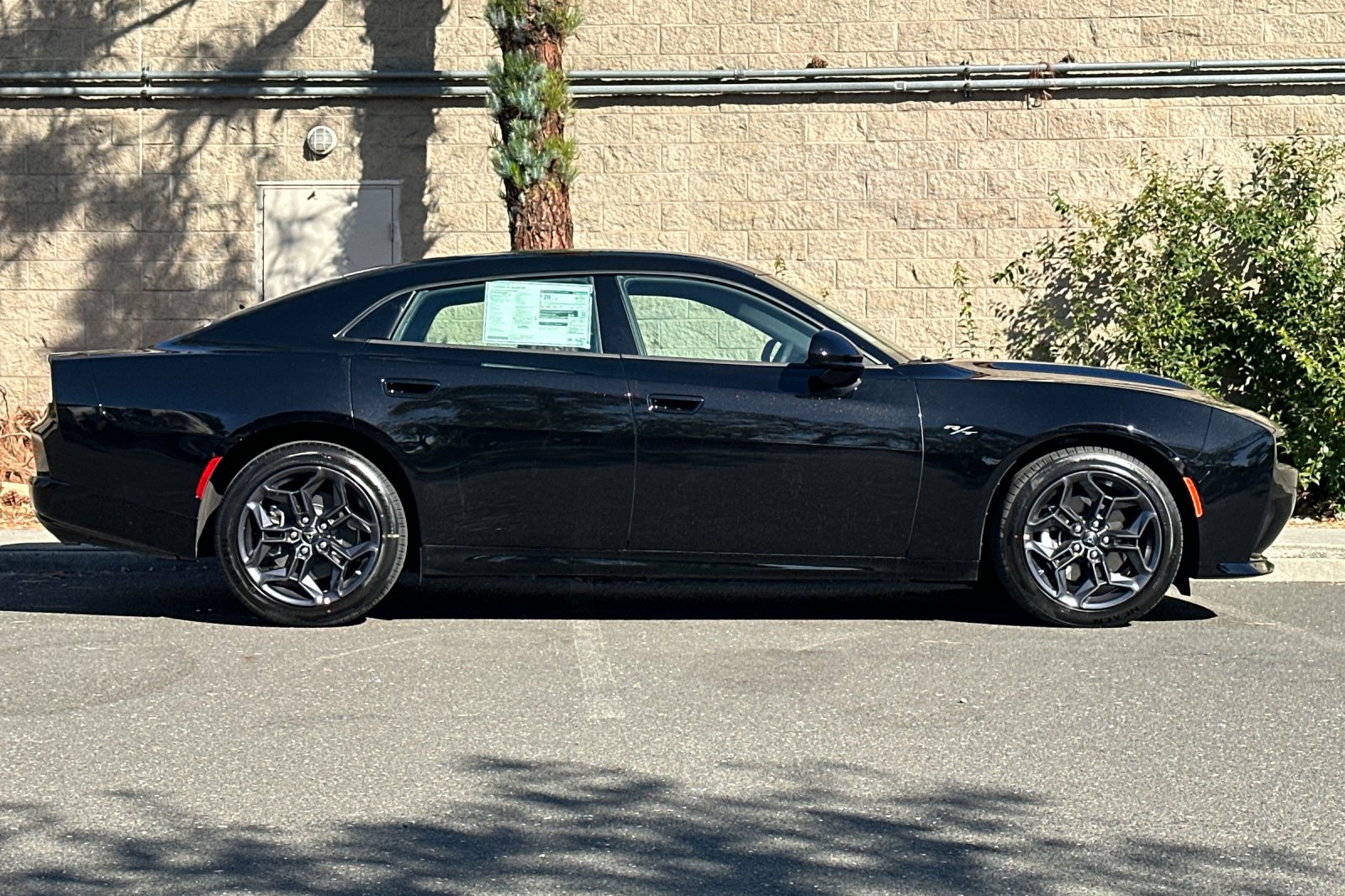 New 2026 Diamond Black Crystal Pearlcoat Dodge R/T image 2