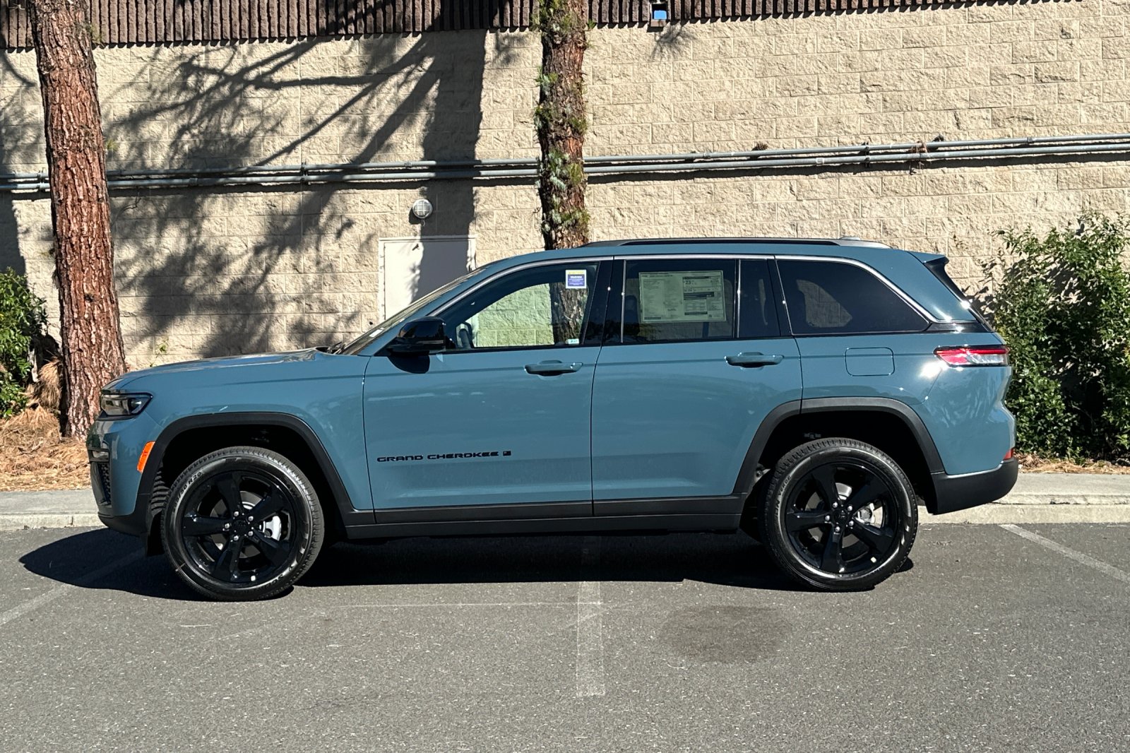 New 2026 Steel Blue Jeep Limited image 6
