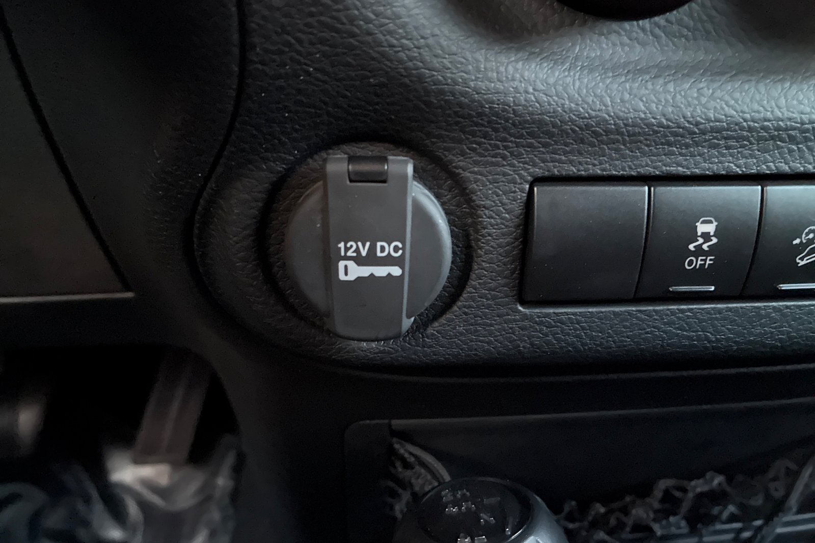 Used 2014 Black Clearcoat Jeep Sport image 32