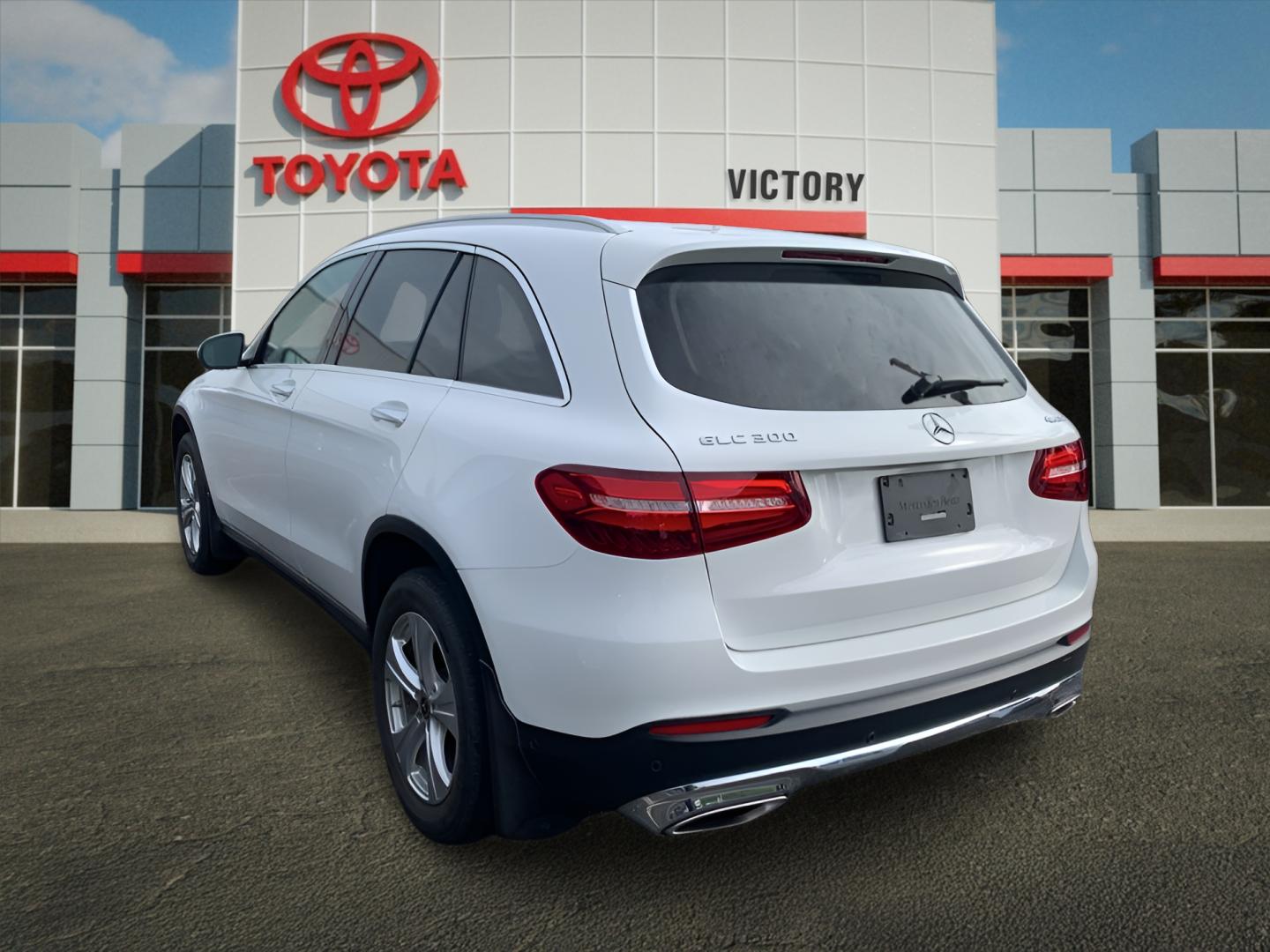 Used 2017 Mercedes-Benz GLC GLC300 with VIN WDC0G4KB3HF225324 for sale in Triadelphia, WV