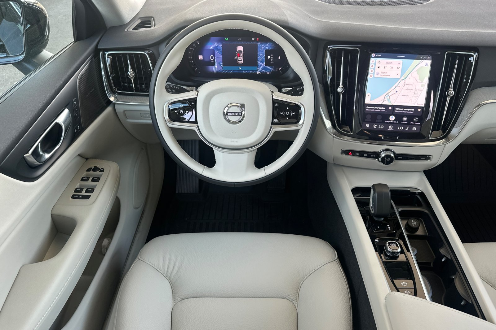 New 2026 Onyx Black Volvo Plus image 14