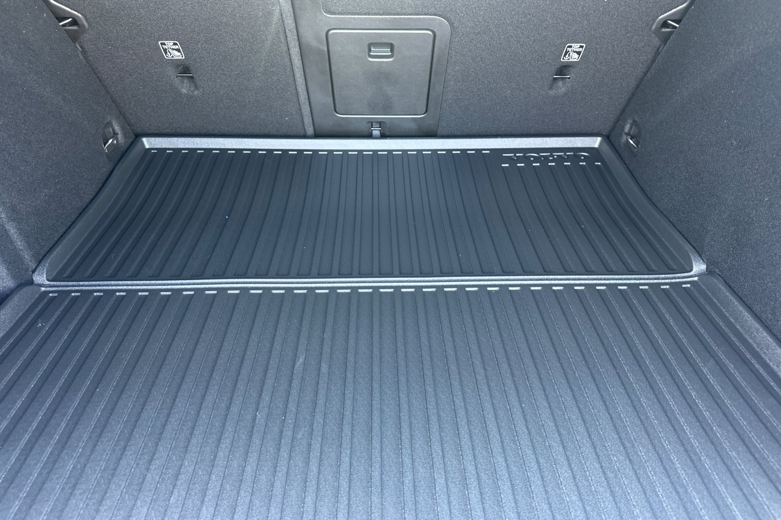 New 2026 Onyx Black Volvo Plus image 15