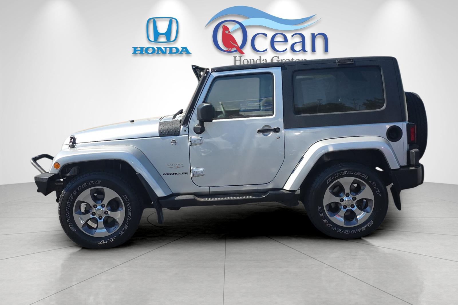 Used 2008 Bright Silver Metallic Clearcoat Jeep Sahara image 6