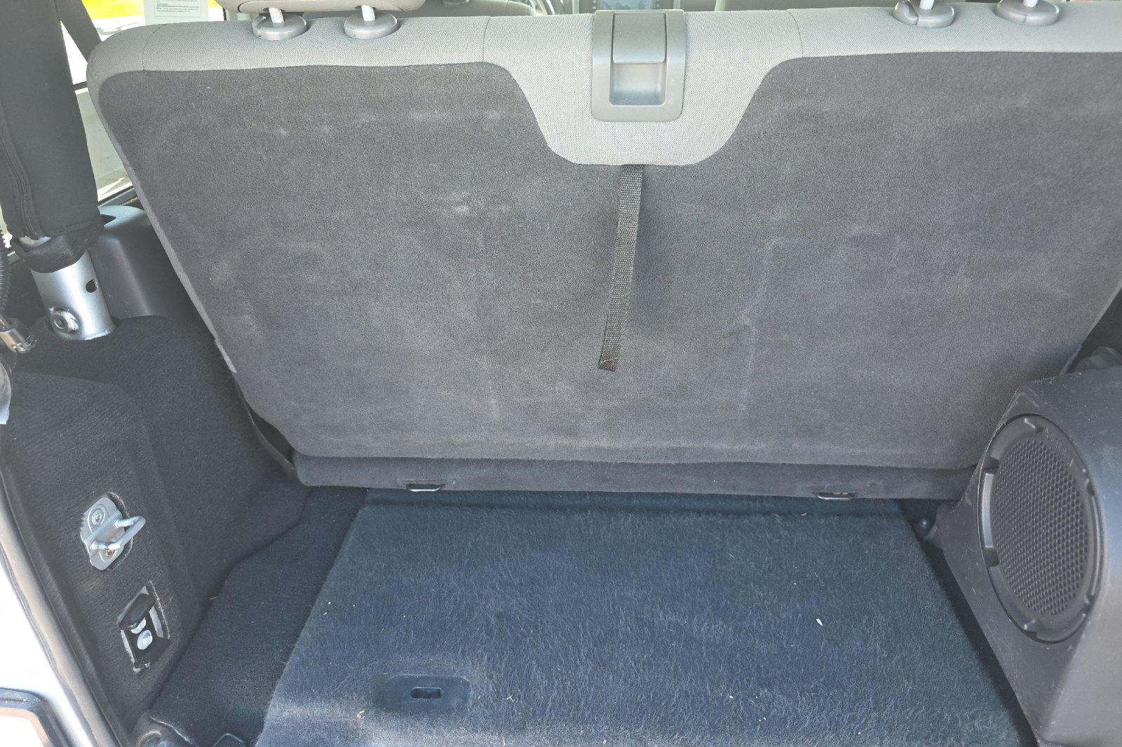 Used 2008 Bright Silver Metallic Clearcoat Jeep Sahara image 15