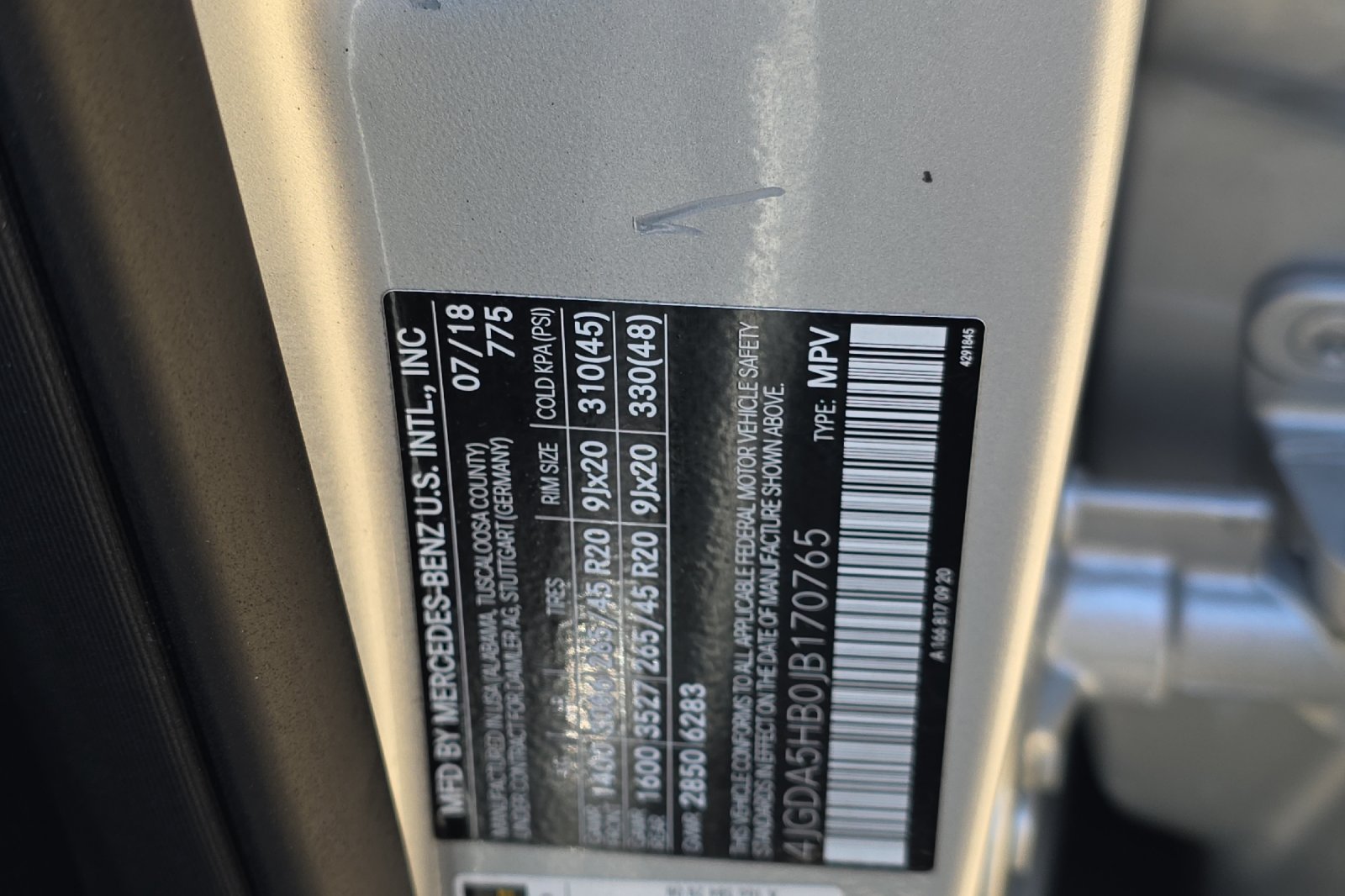 Used 2018 Diamond Silver Metallic Mercedes-Benz GLE 350 image 26