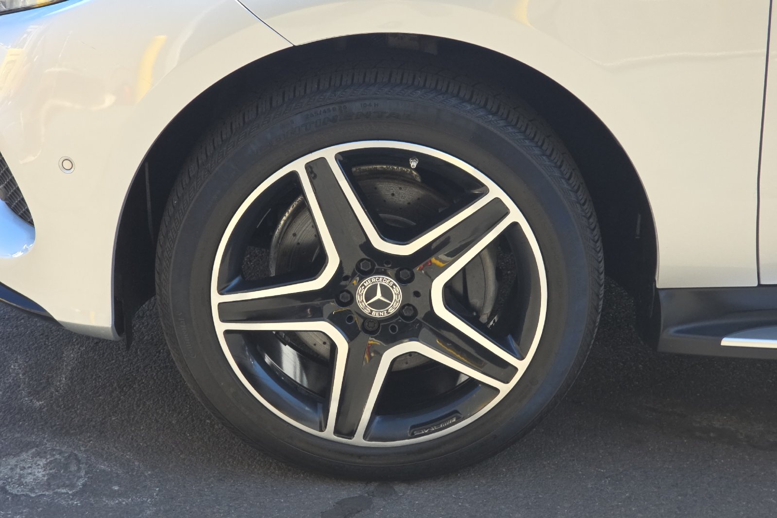 Used 2018 Diamond Silver Metallic Mercedes-Benz GLE 350 image 25