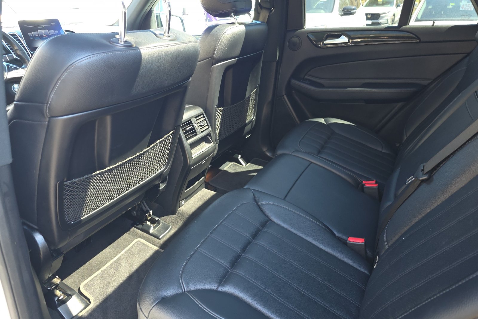 Used 2018 Diamond Silver Metallic Mercedes-Benz GLE 350 image 13