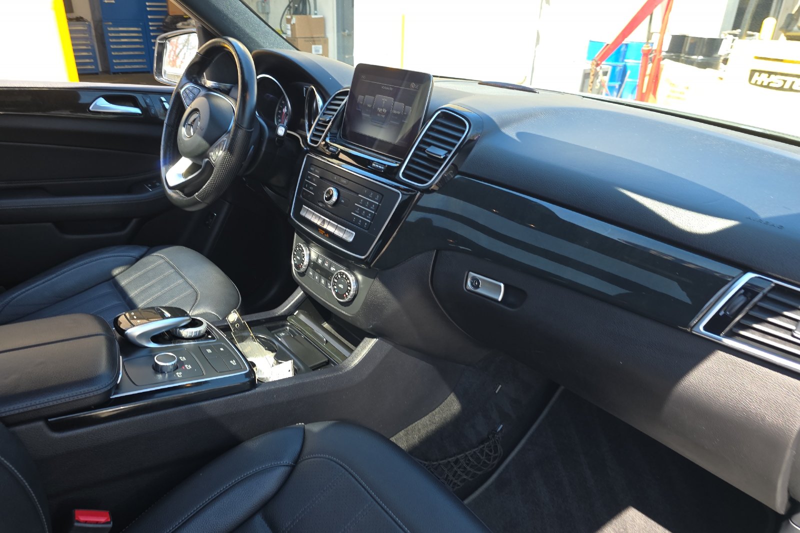 Used 2018 Diamond Silver Metallic Mercedes-Benz GLE 350 image 17
