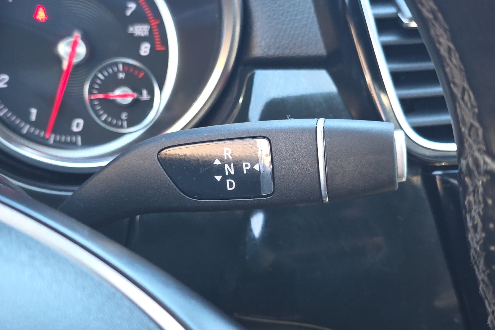 Used 2018 Diamond Silver Metallic Mercedes-Benz GLE 350 image 22