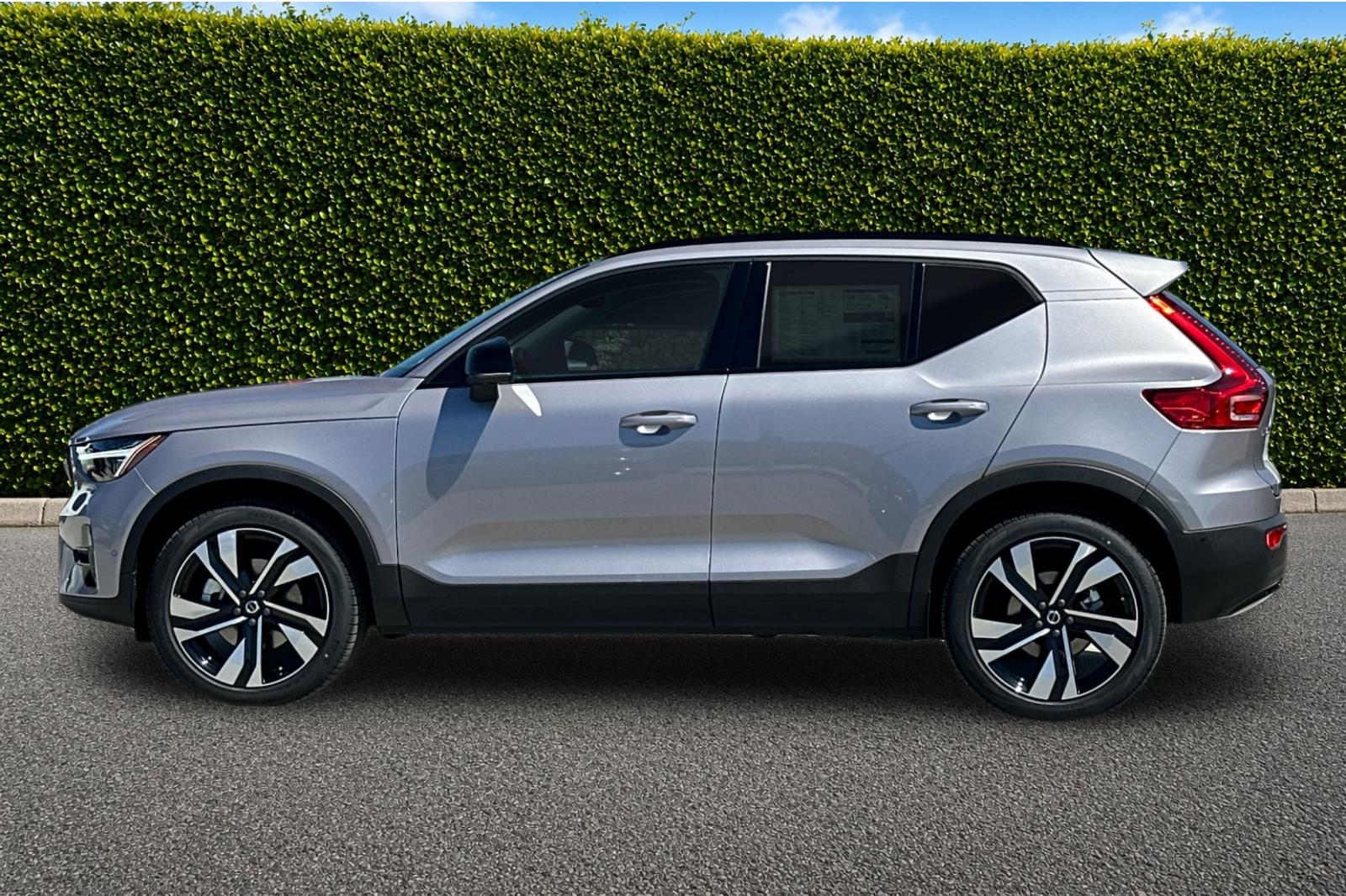 New 2026 Aurora Silver Volvo Ultra image 3