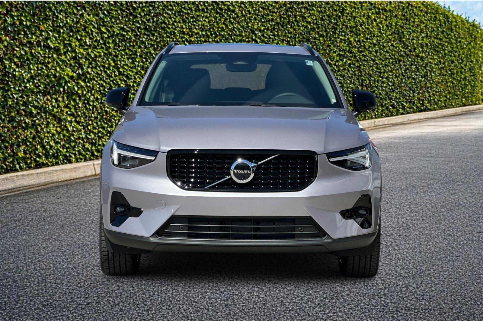 New 2026 Aurora Silver Volvo Ultra image 9