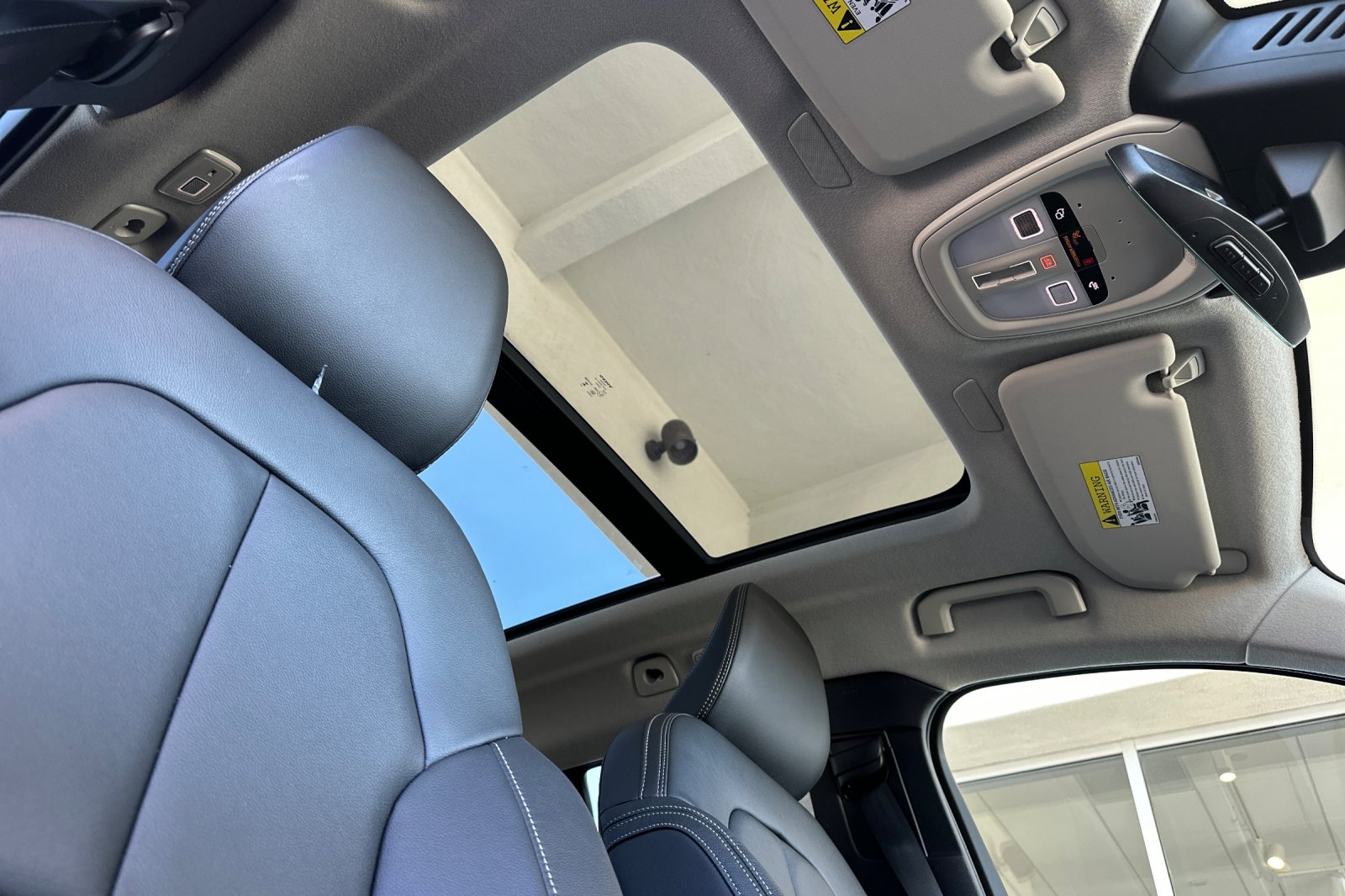 New 2026 Aurora Silver Volvo Ultra image 17