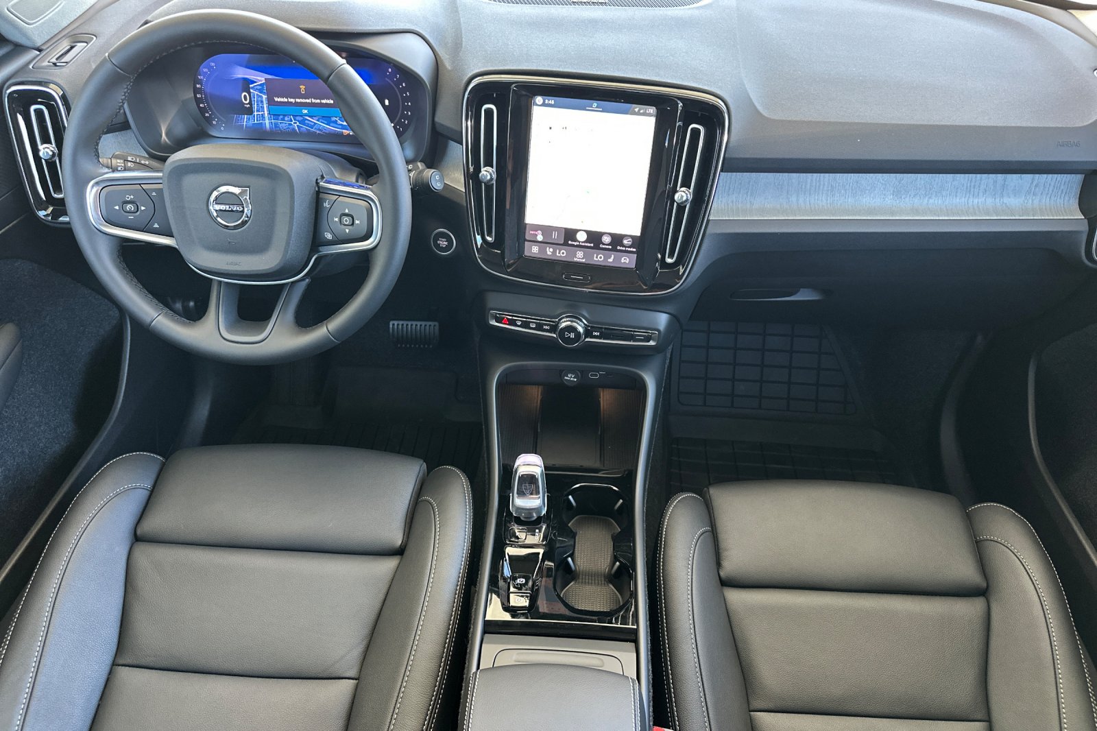 New 2026 Aurora Silver Volvo Ultra image 13