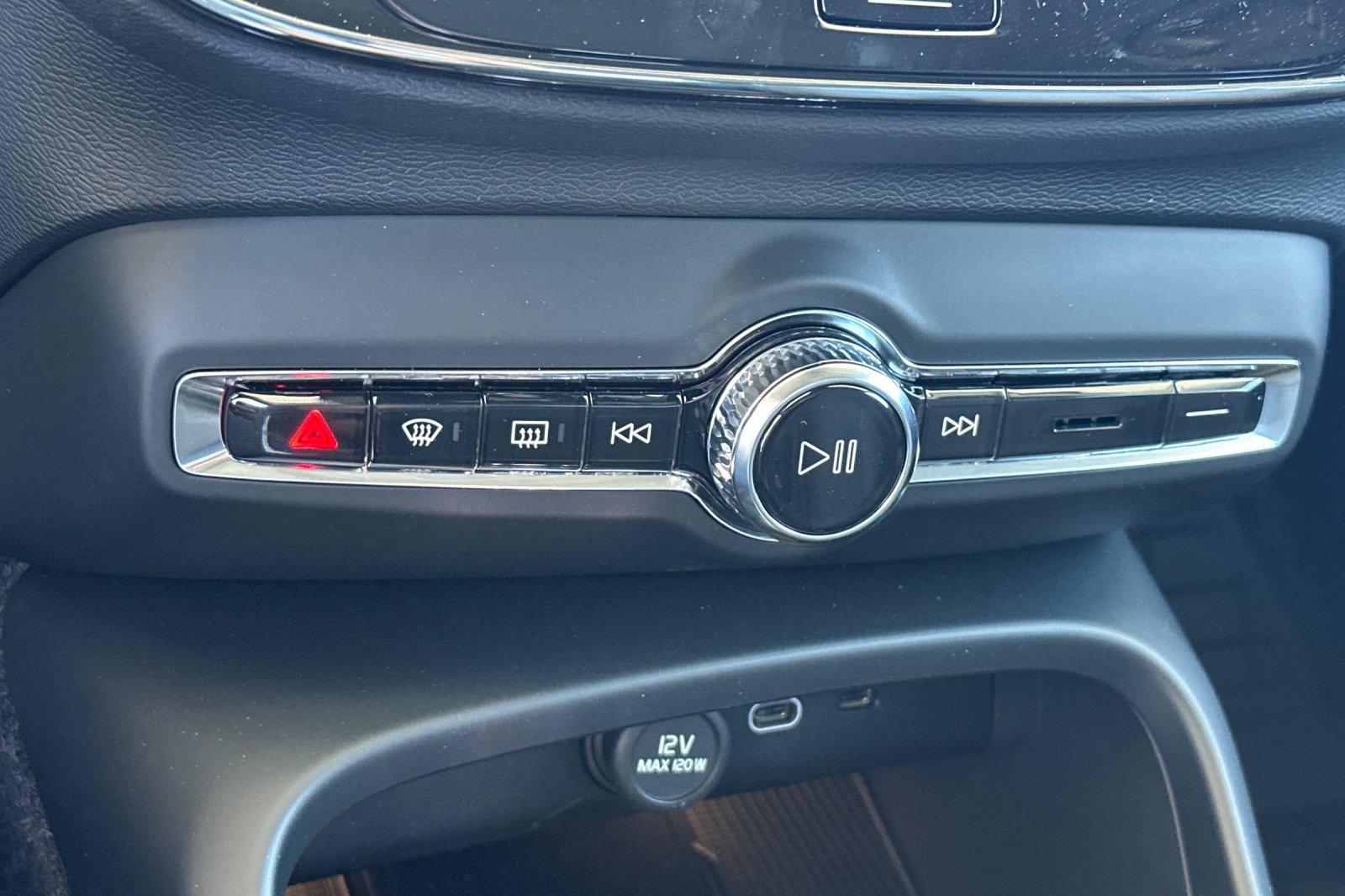 New 2026 Aurora Silver Volvo Ultra image 21
