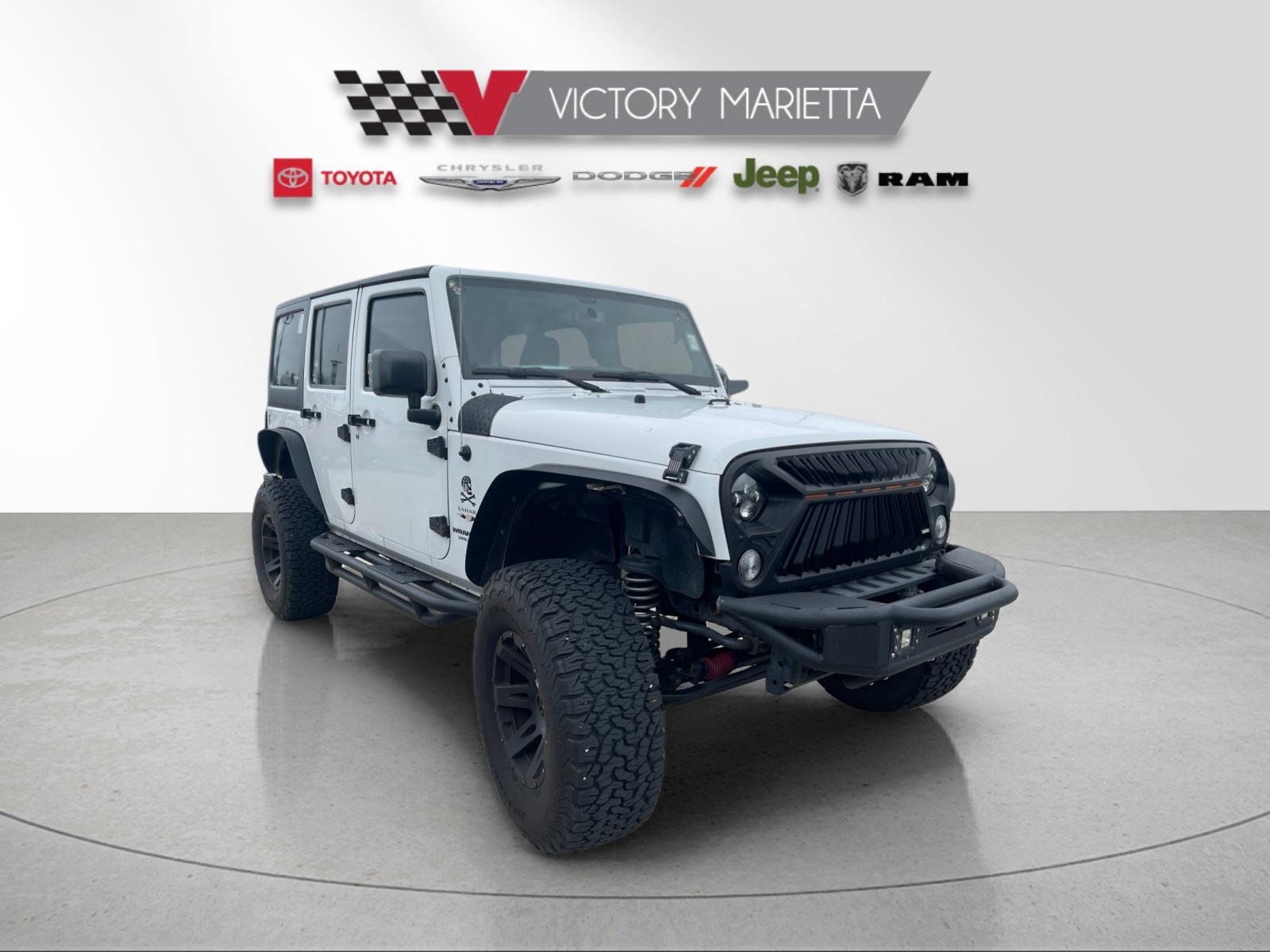 Used 2016 Bright White Clearcoat Jeep Unlimited Sahara image 6