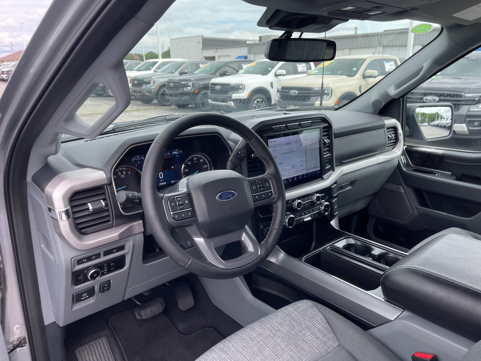 Used 2023 Silver Ford XLT image 11