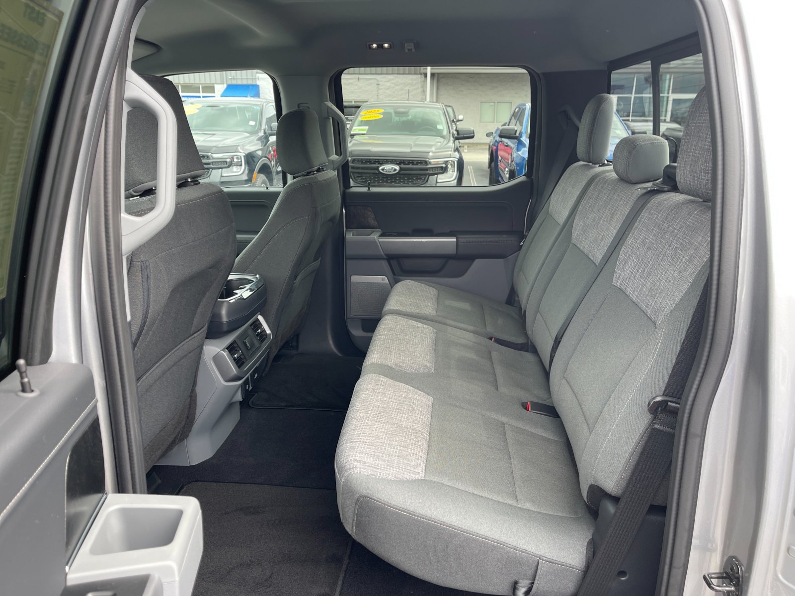 Used 2023 Silver Ford XLT image 14