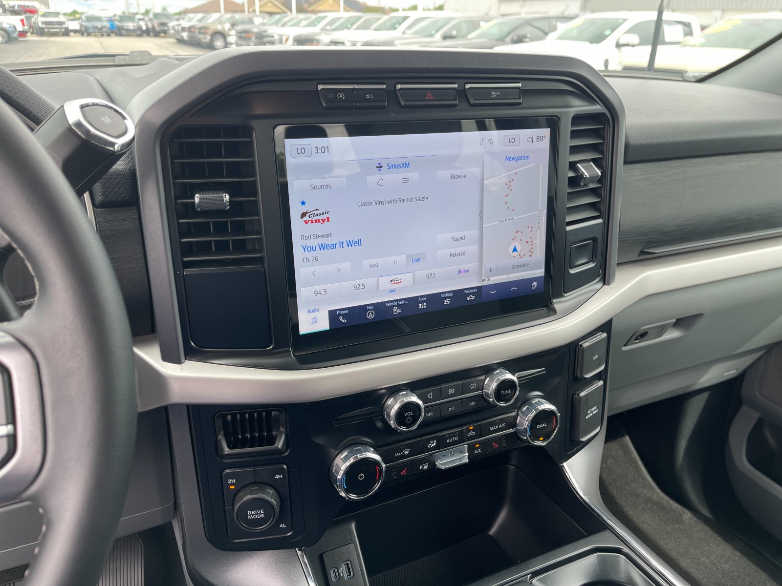 Used 2023 Silver Ford XLT image 19