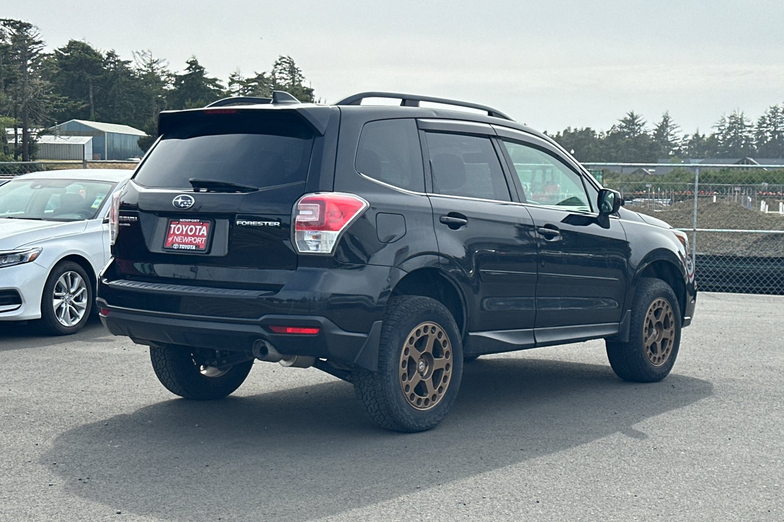 Used 2018 Black Subaru 2.5i Limited image 4