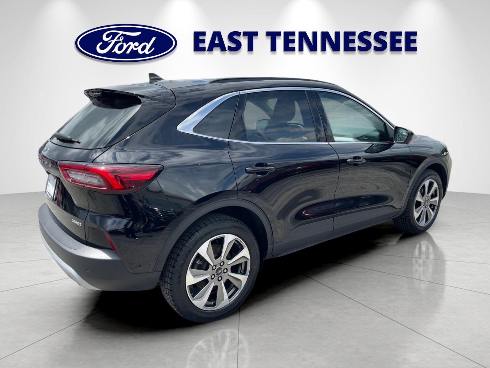Used 2024 Agate Black Metallic Ford Platinum image 3