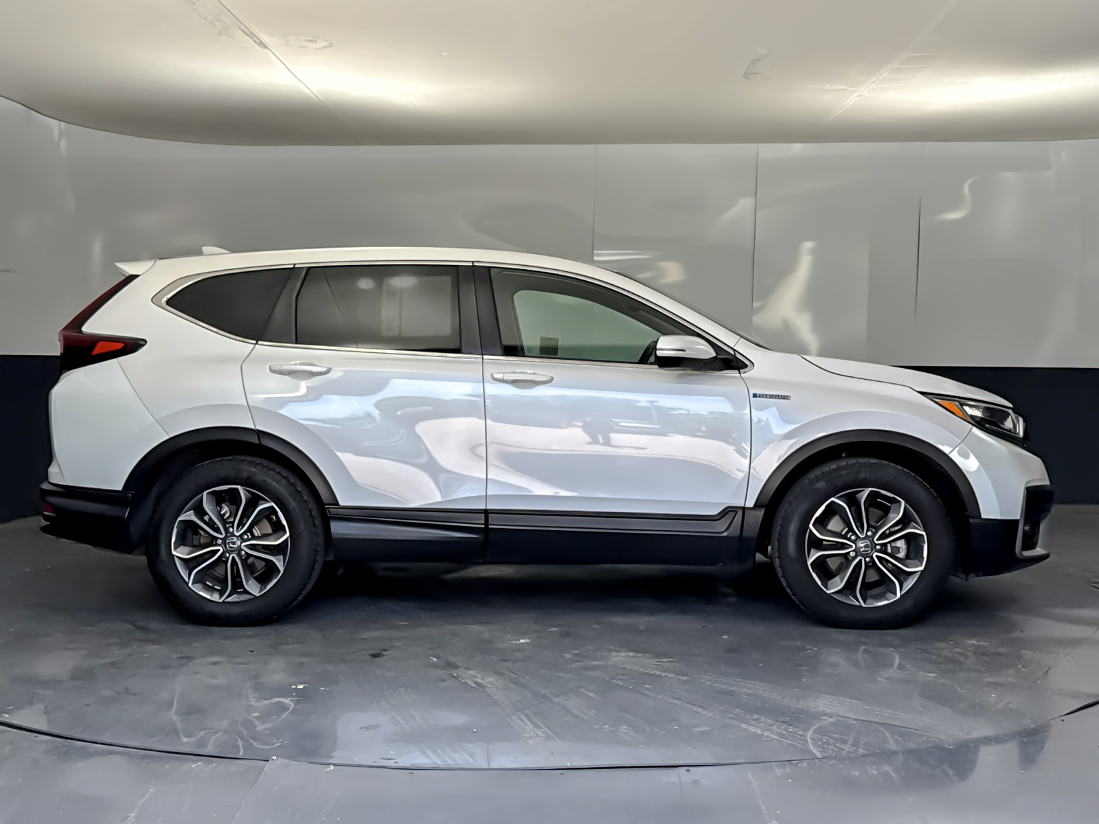 Used 2022  Honda EX-L image 2