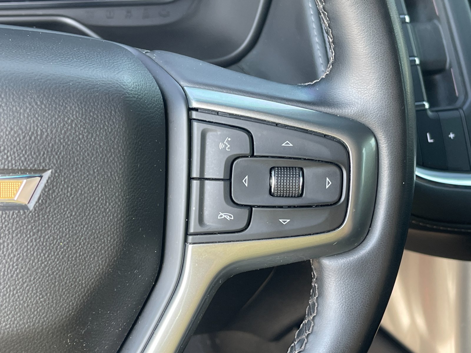 Used 2023 Red Chevrolet LT image 28