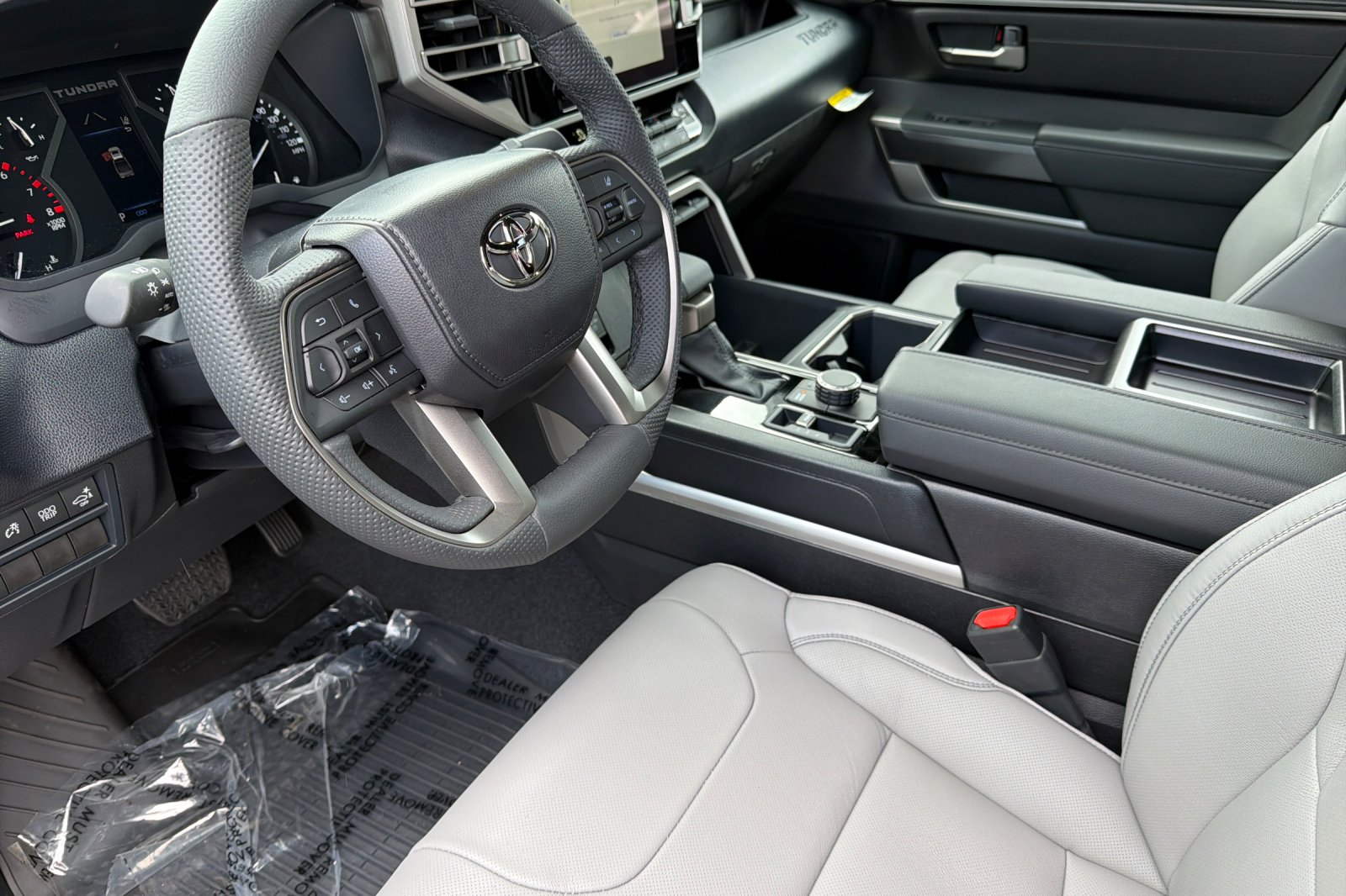 2026 Toyota Tundra SR5 - Photo 8