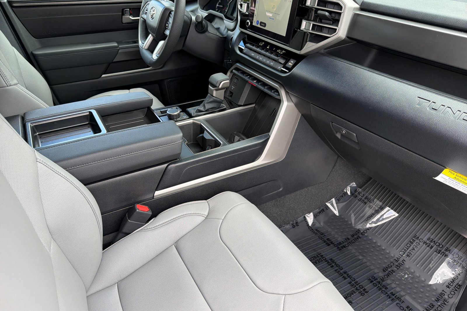 2026 Toyota Tundra SR5 - Photo 13