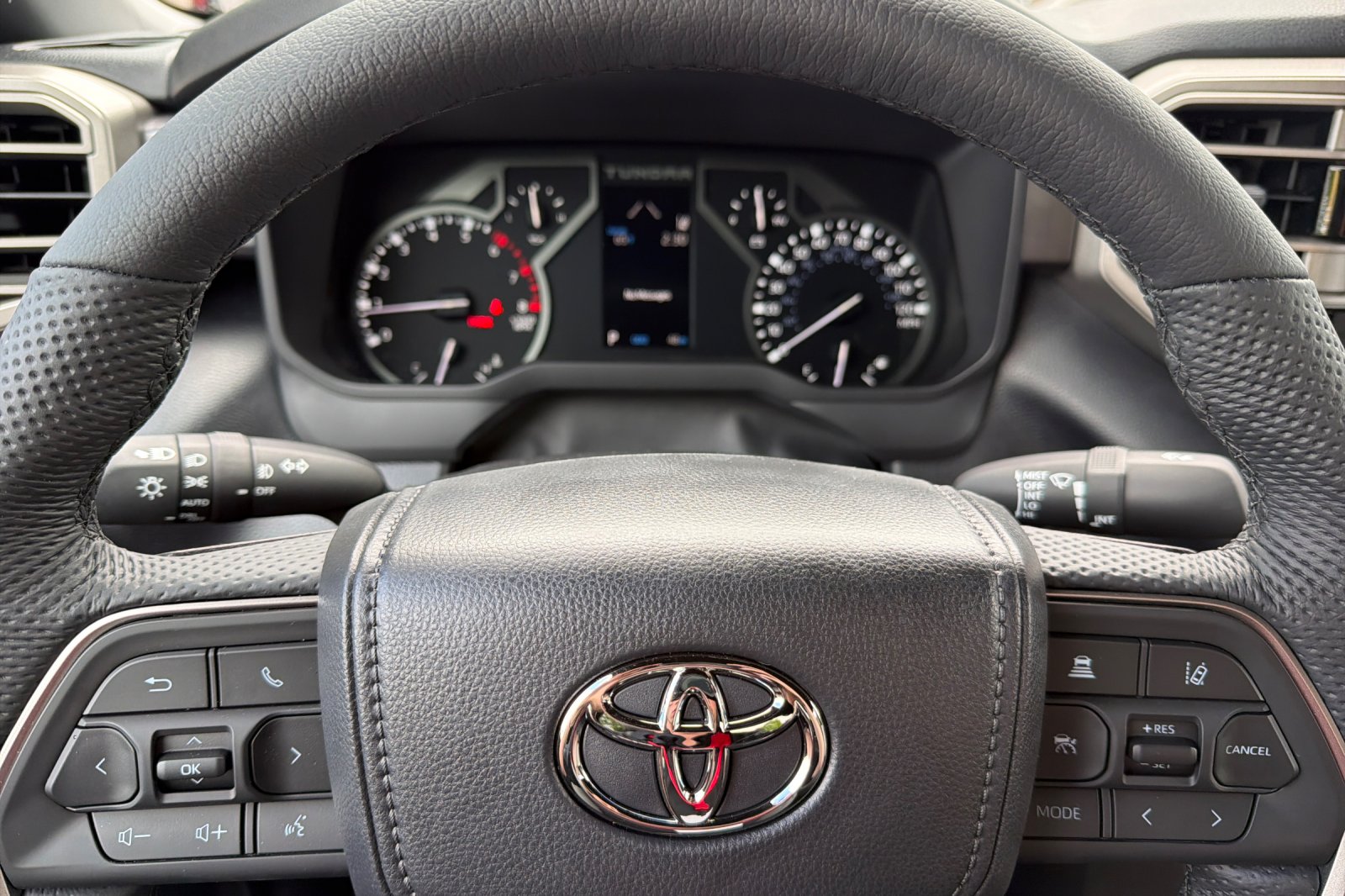 2026 Toyota Tundra SR5 - Photo 20