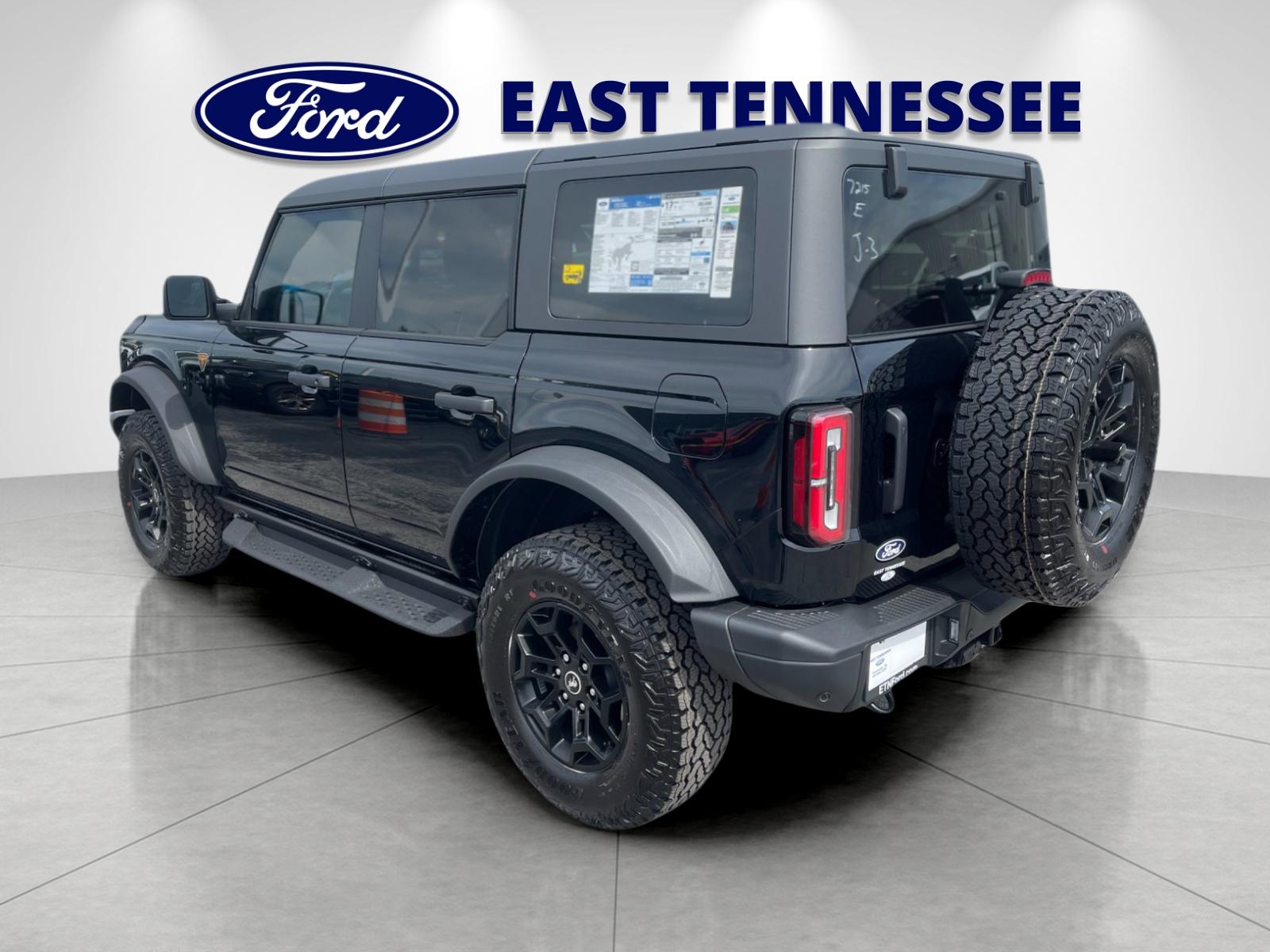 New 2026 Shadow Black Ford Badlands image 5