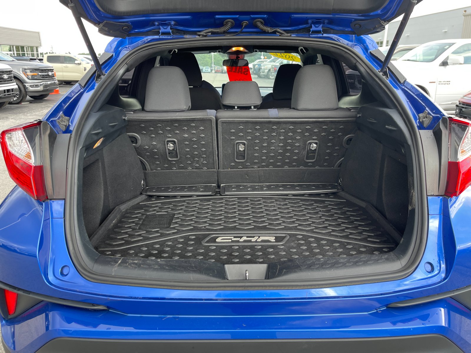 Used 2022 Blue Toyota XLE image 17