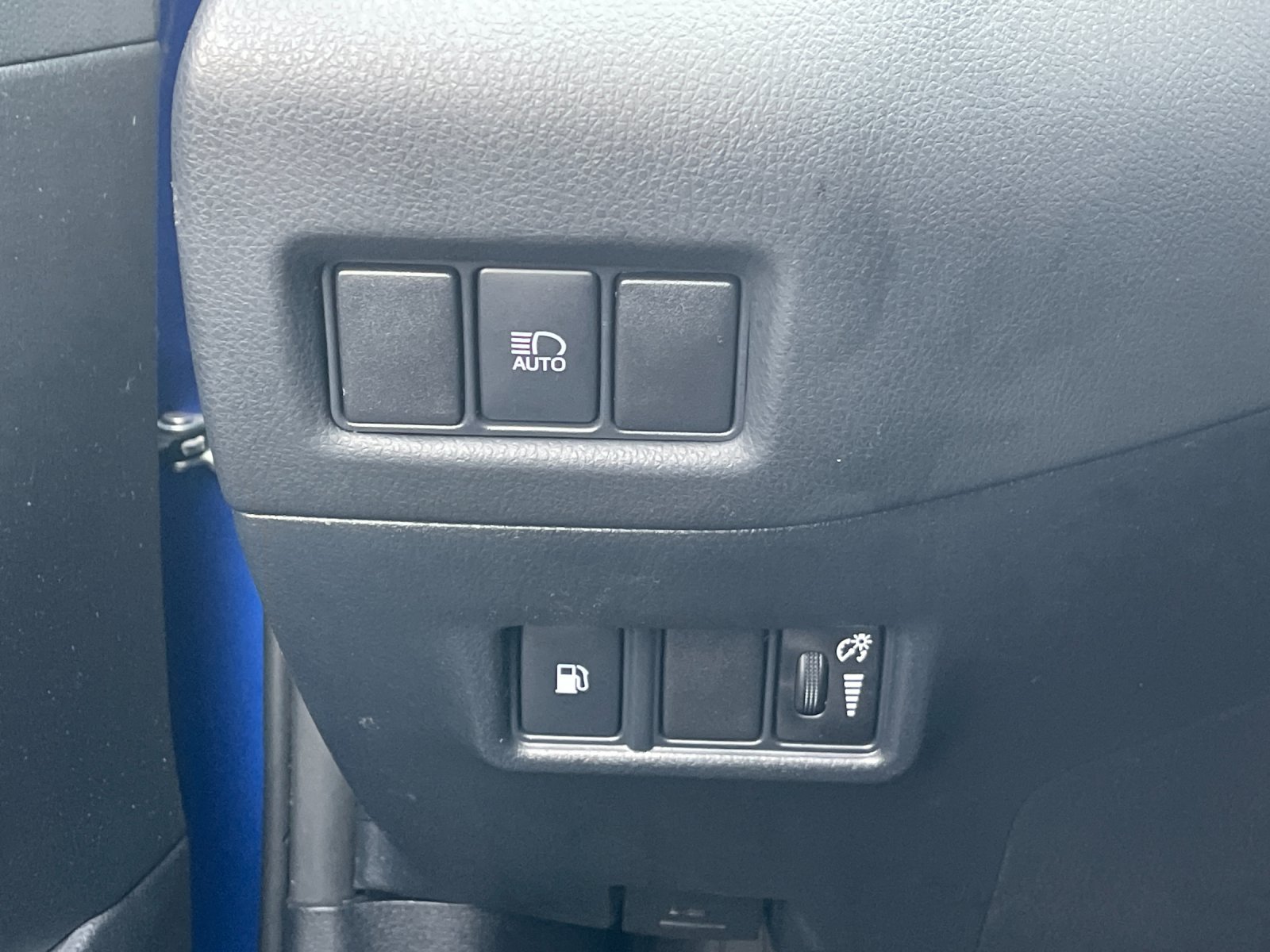 Used 2022 Blue Toyota XLE image 30
