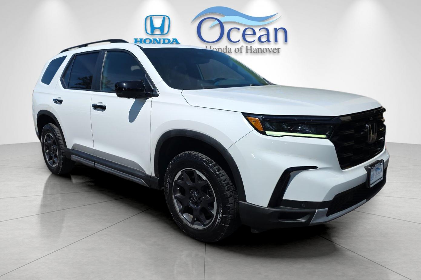 2025 Honda Pilot TrailSport AWD's photo