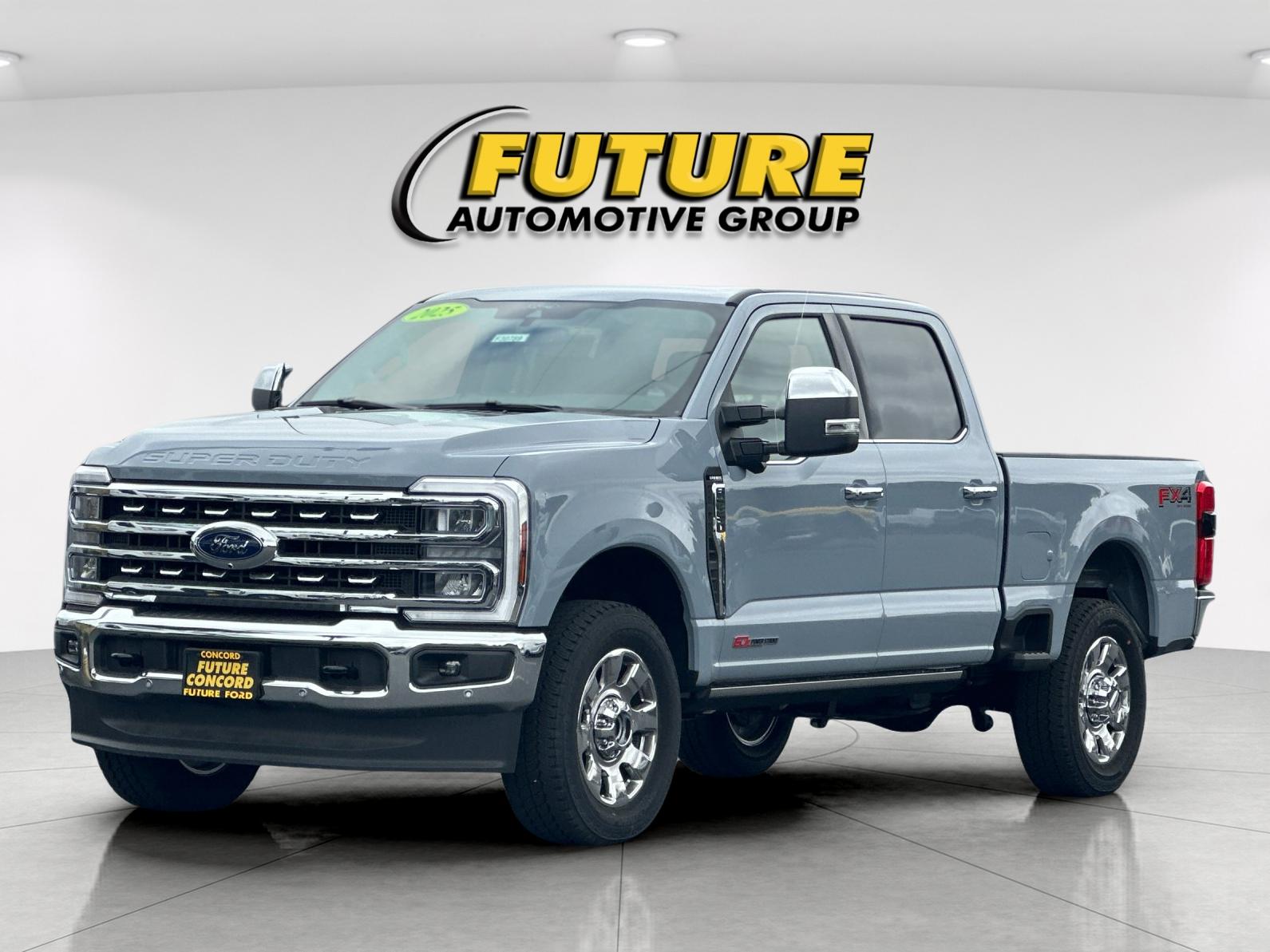 New 2025 Glacier Gray Metallic Tri-Coat Ford F-250® Lariat® image 7