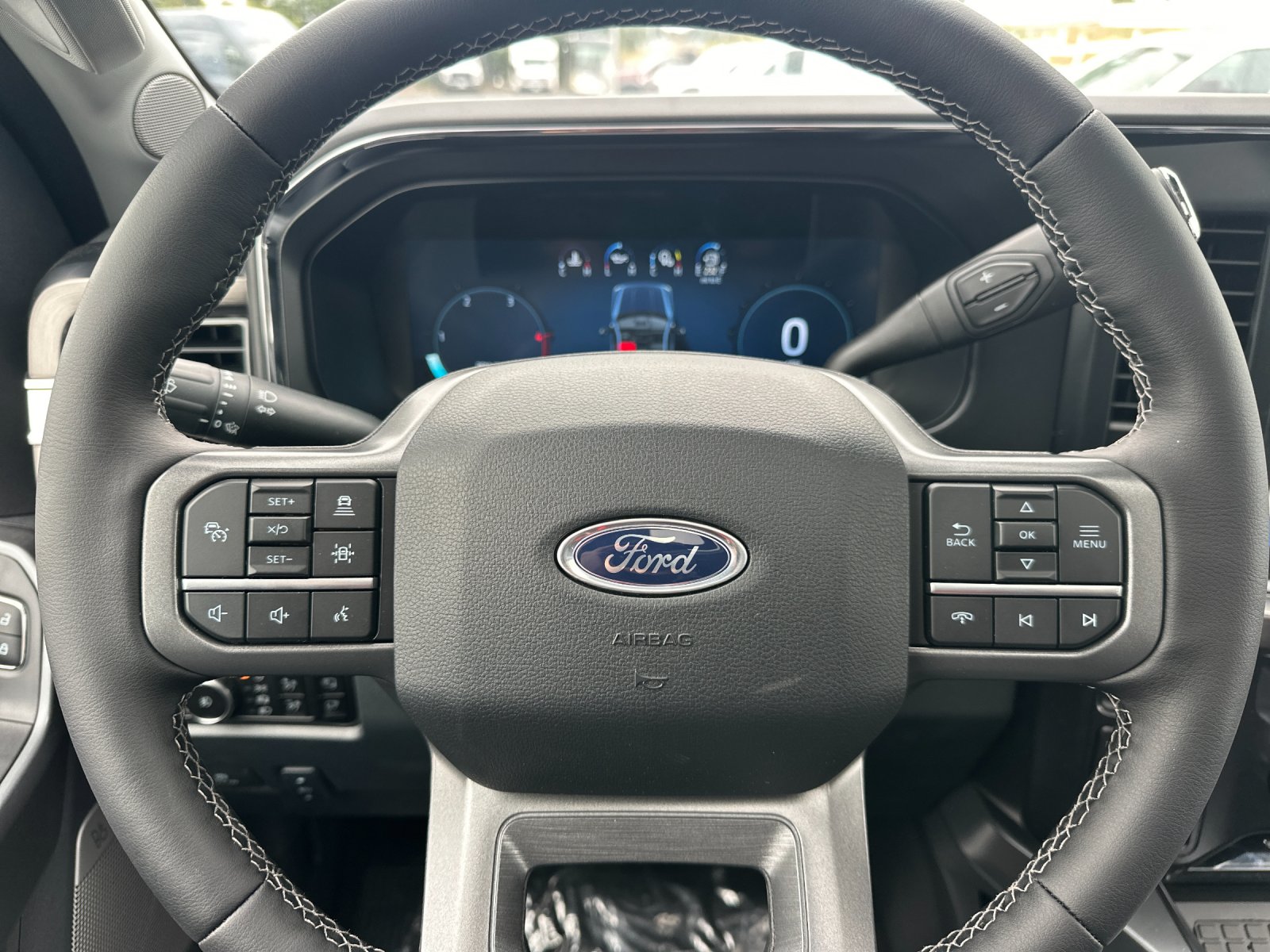 New 2025 Glacier Gray Metallic Tri-Coat Ford F-250® Lariat® image 22