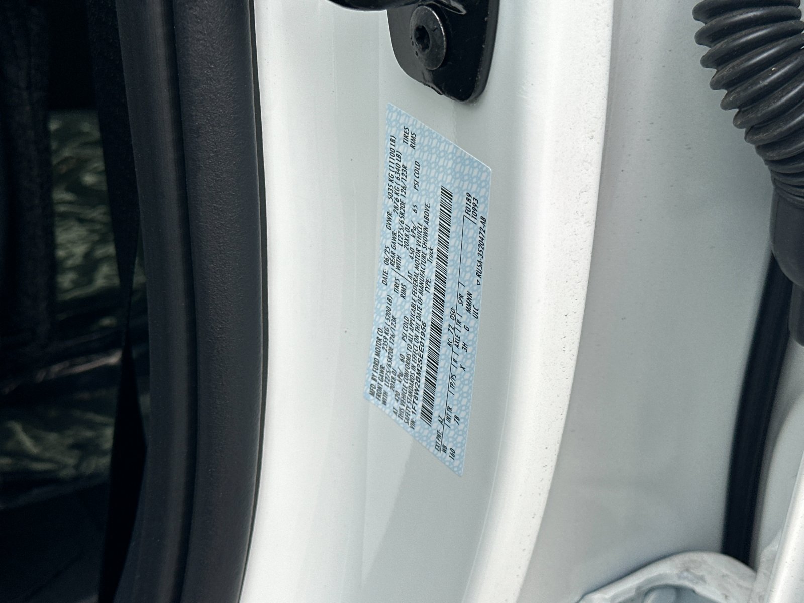 New 2025 Star White Metallic Tri-Coat Ford F-250® Platinum® image 27
